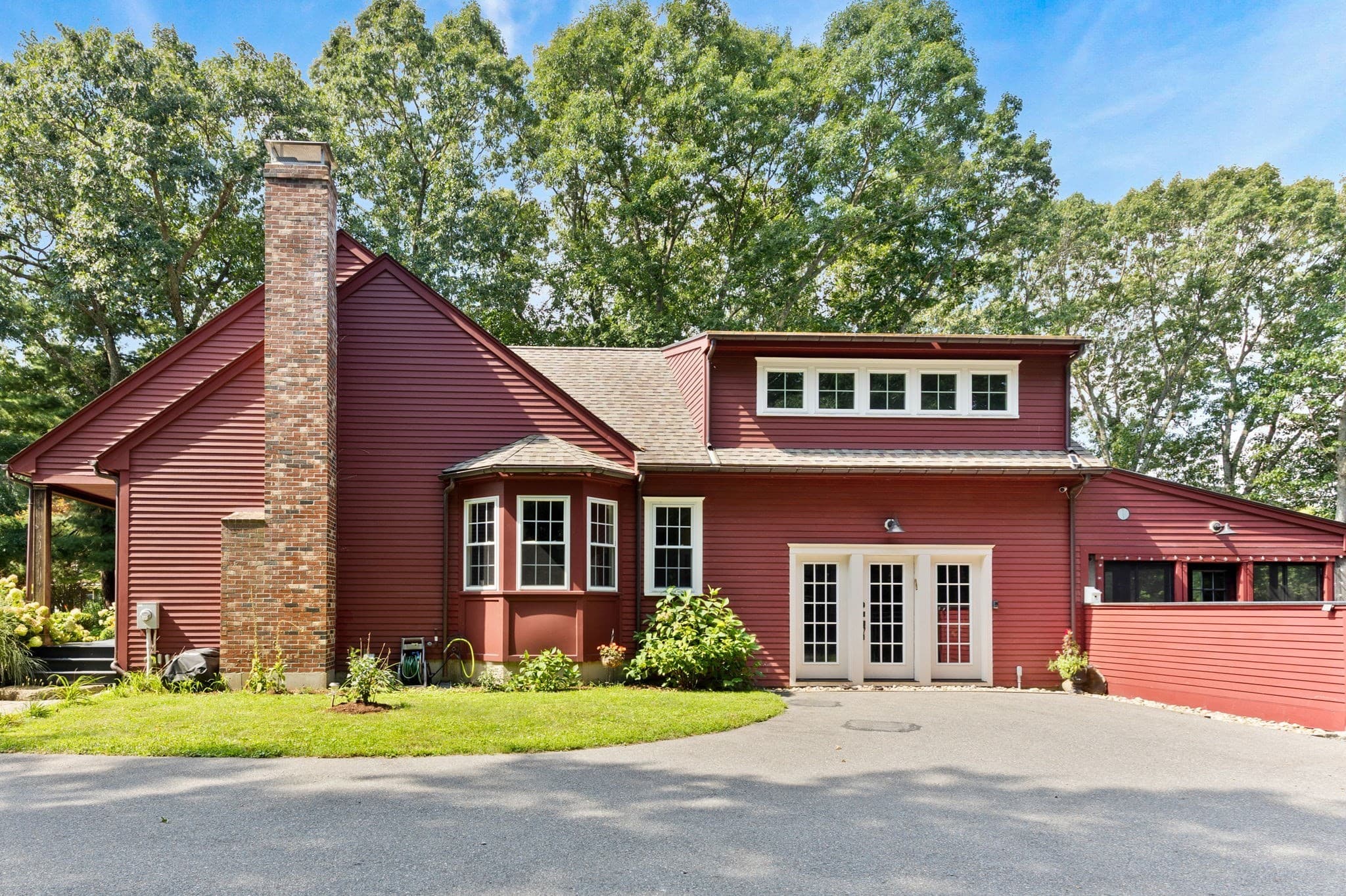 Single Family Residence at 3 Faria Farm Rd, Berkley MA 02779, Berkley, photo 4 of 42