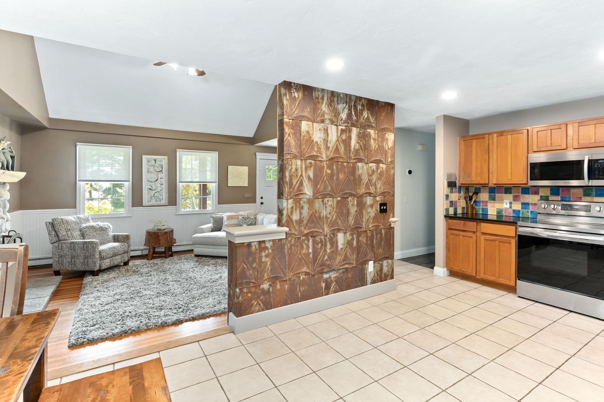 Single Family Residence at 3 Faria Farm Rd, Berkley MA 02779, Berkley, photo 8 of 42