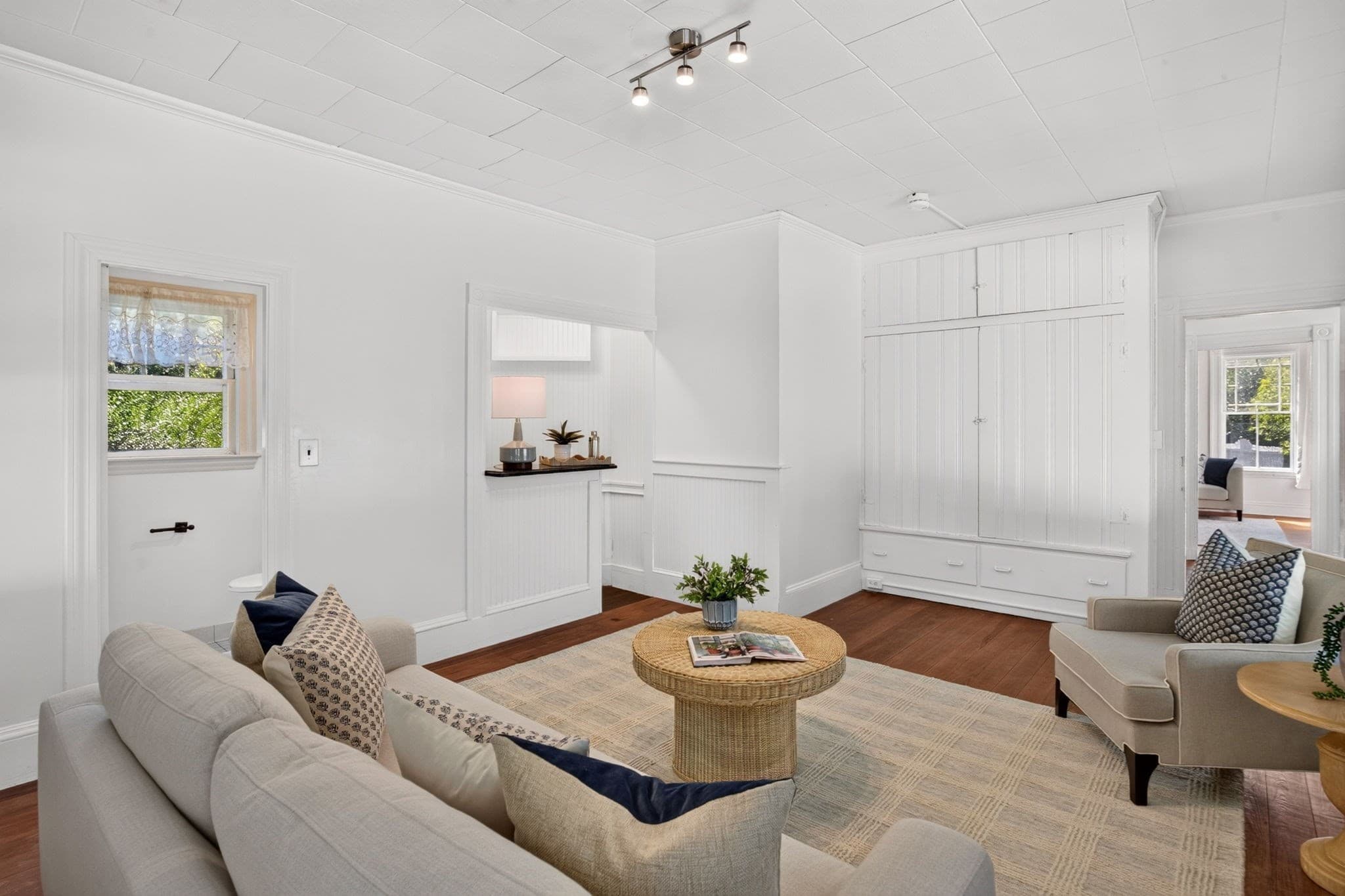Single Family Residence at 1 Main St, Falmouth MA 02540, Falmouth, photo 9 of 40