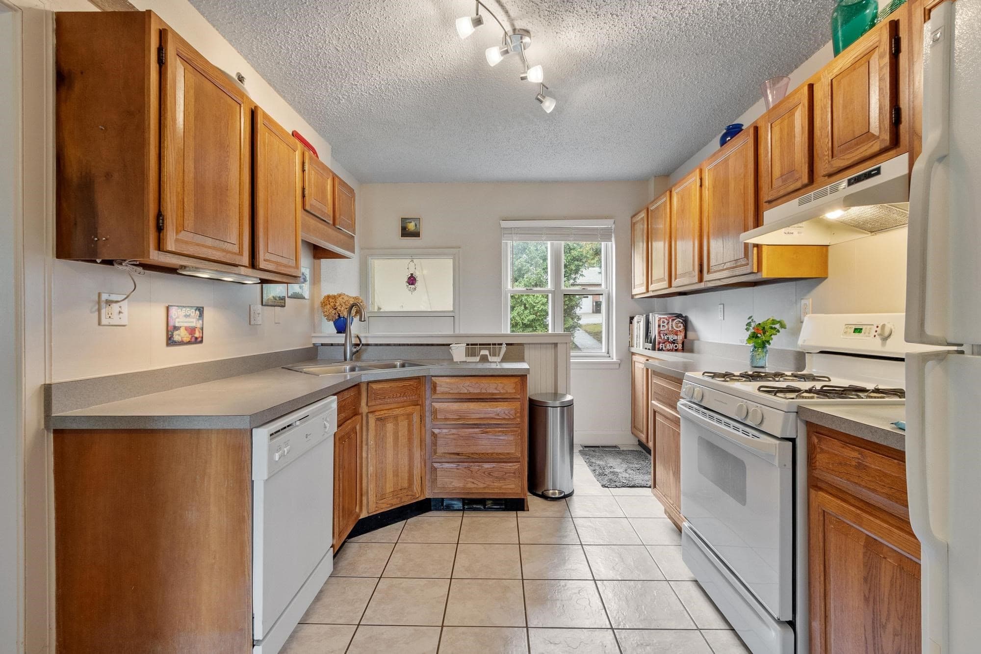 Condominium at 5 Walnut # 5A, Harvard MA 01434, photo 9 of 38