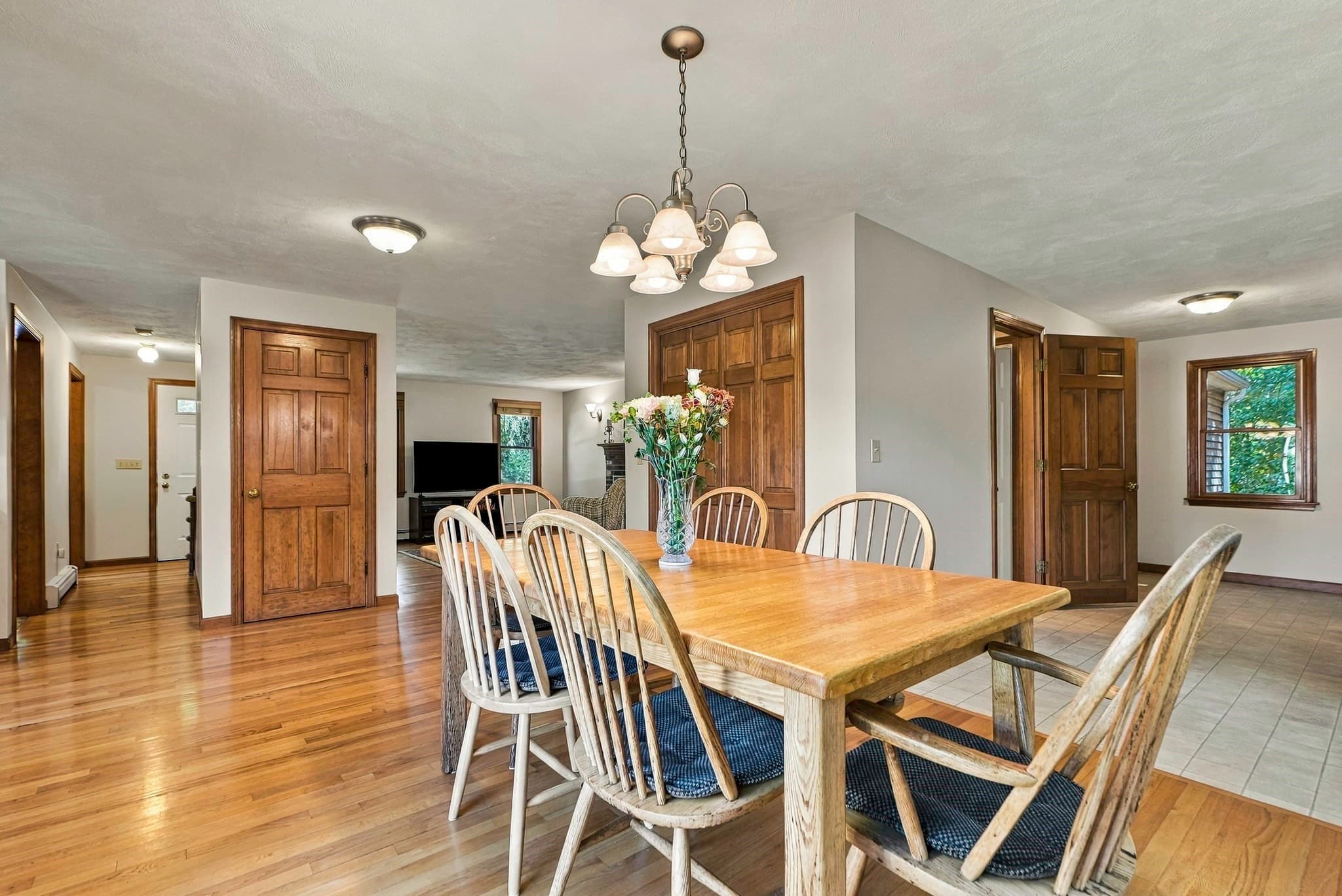 Single Family Residence at 4 Florence Cir, Upton MA 01568, Upton, photo 13 of 42