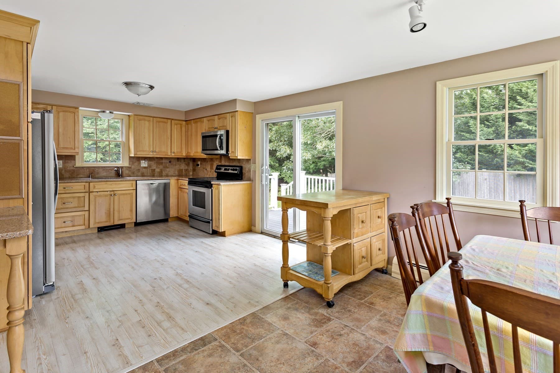 Single Family Residence at 378 Ames Way, Barnstable MA 02632, Barnstable, photo 2 of 26