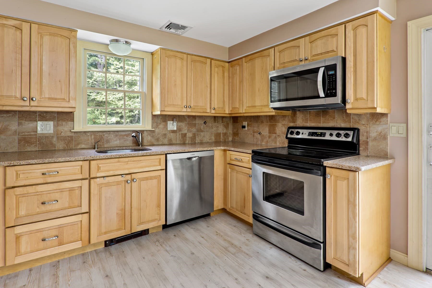 Single Family Residence at 378 Ames Way, Barnstable MA 02632, Barnstable, photo 3 of 26