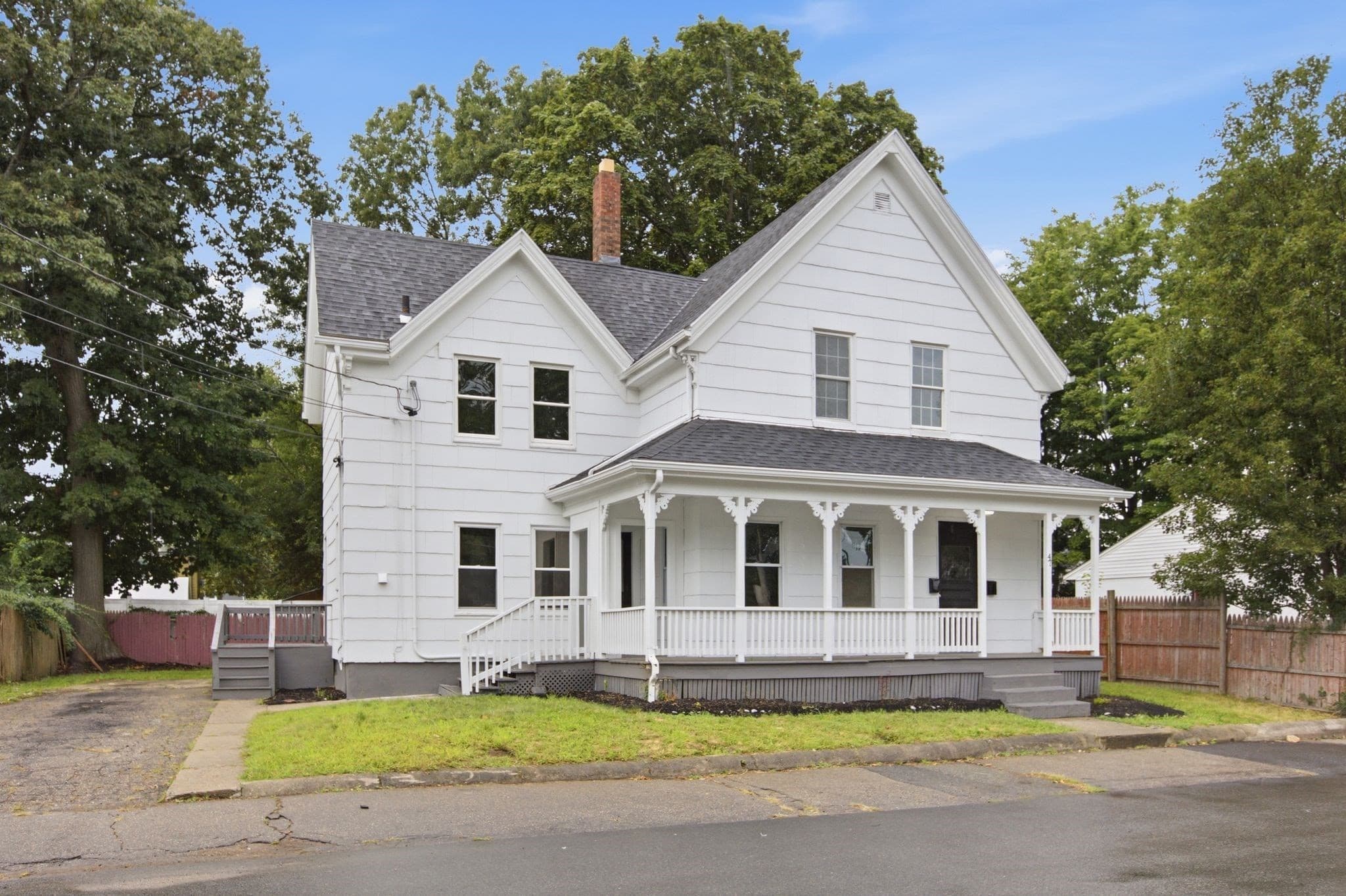 47 Kingman St, Brockton MA 02302