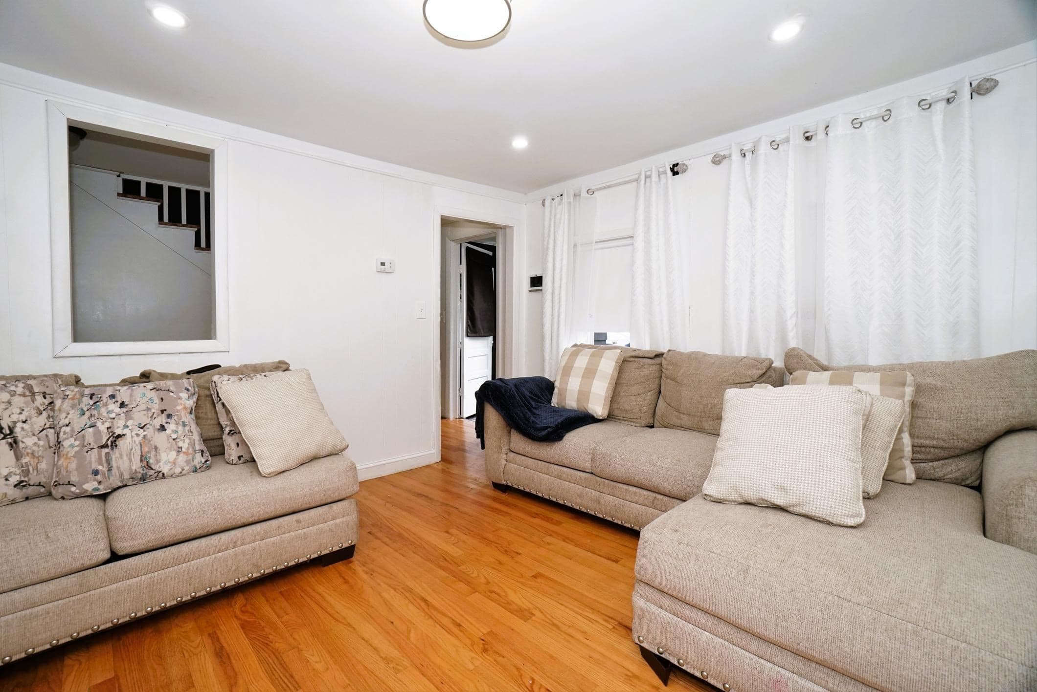 Single Family Residence at 12 Bailey St, Lynn MA 01904, Lynn, photo 7 of 42