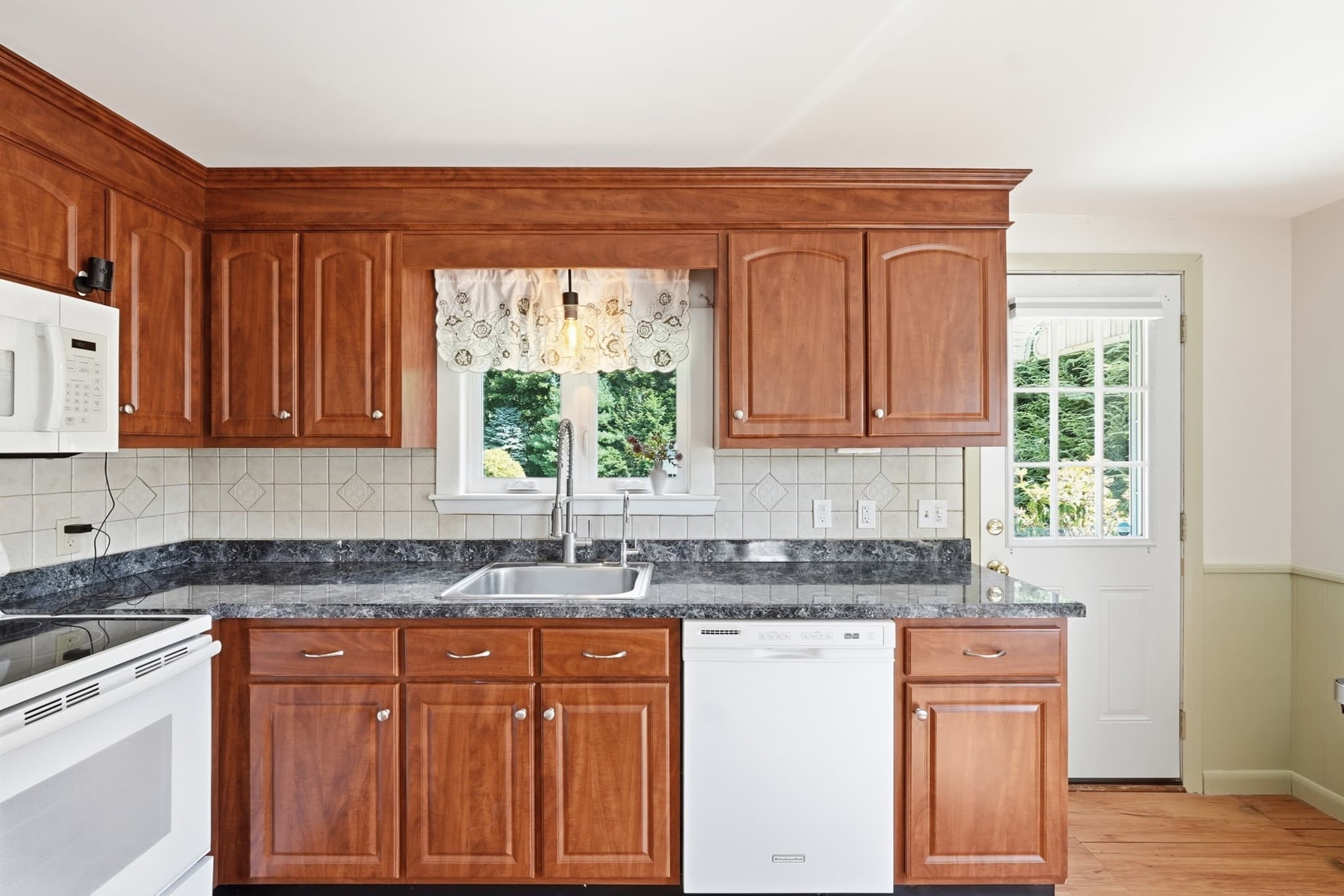 Single Family Residence at 12 Waterman Rd, Auburn MA 01501, Auburn, photo 7 of 24
