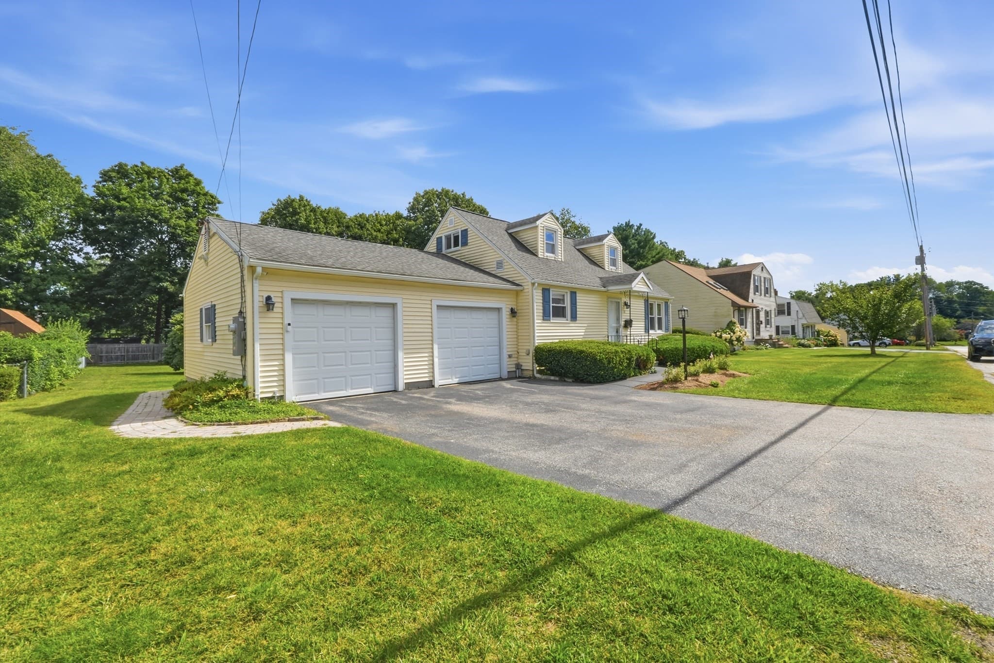 Single Family Residence at 12 Waterman Rd, Auburn MA 01501, Auburn, photo 3 of 24