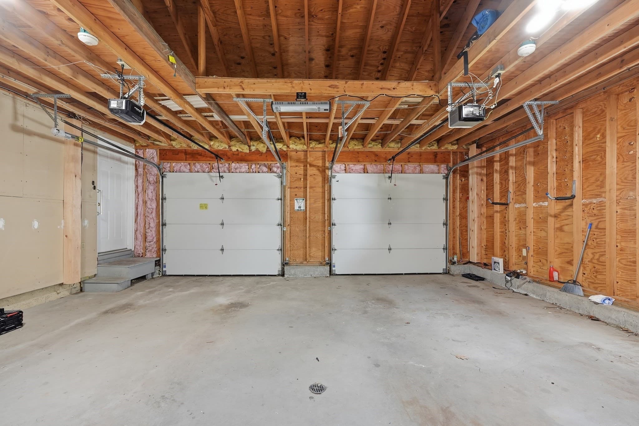 Single Family Residence at 12 Waterman Rd, Auburn MA 01501, Auburn, photo 18 of 24