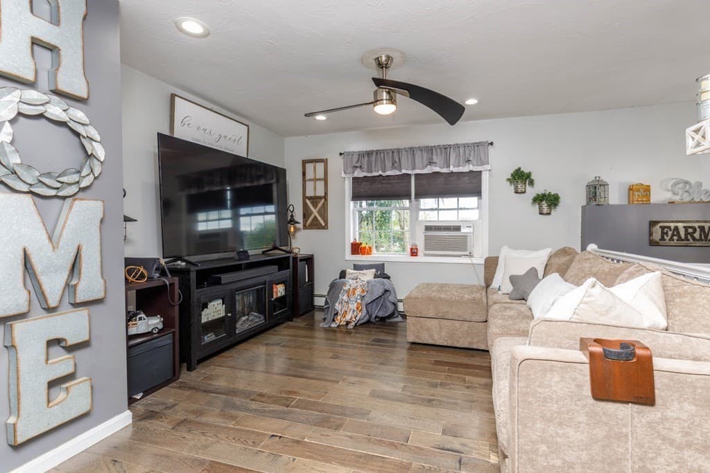 Single Family Residence at 127 Payson Street, Fitchburg MA 01420, Fitchburg, photo 5 of 16