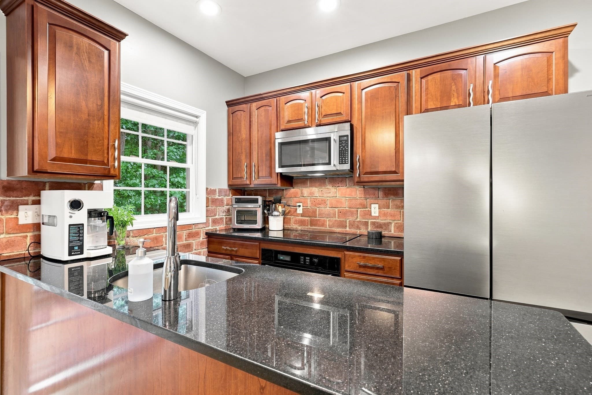 Condominium at 4 Oakes Circle # 4, Millbury MA 01527, Millbury, photo 12 of 32