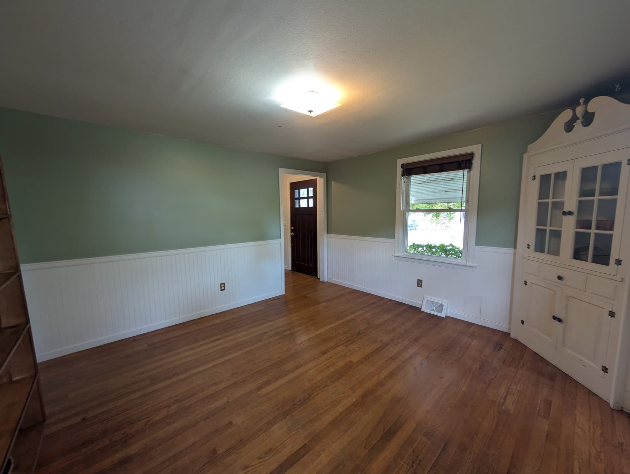 Single Family Residence at 12 Linda St, South Hadley MA 01075, South Hadley, photo 5 of 17