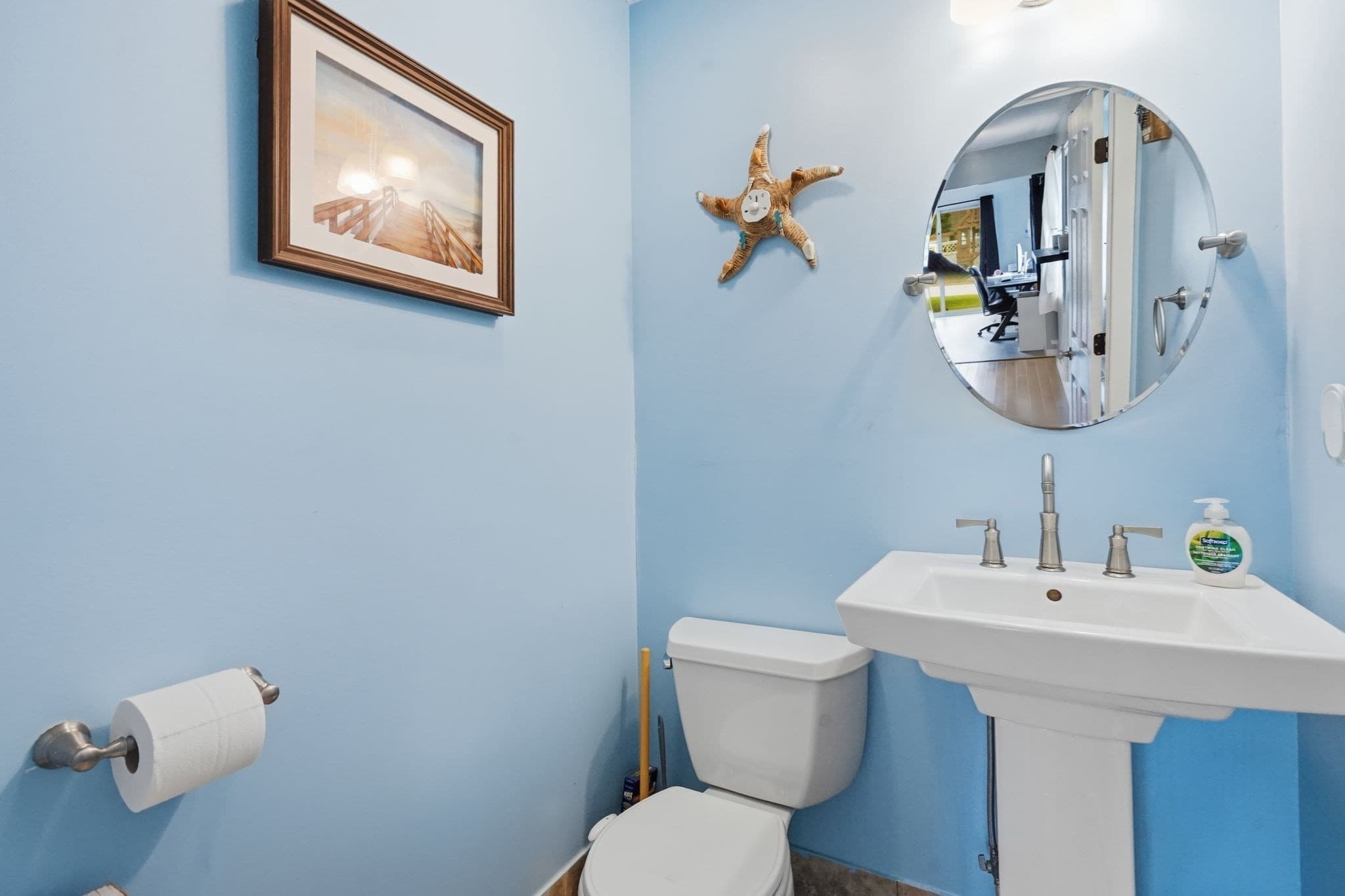 Single Family Residence at 69 Arthur St, Chicopee MA 01013, photo 7 of 25