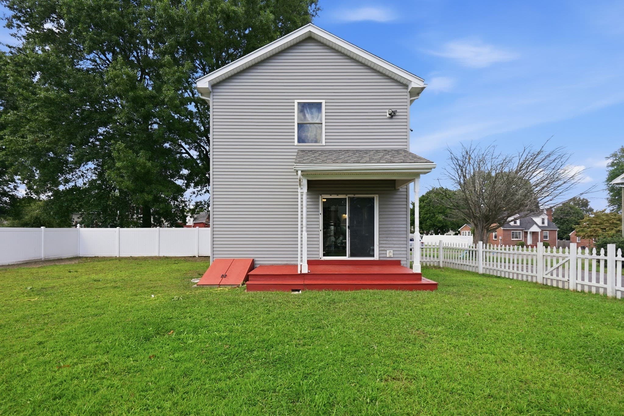 Single Family Residence at 69 Arthur St, Chicopee MA 01013, photo 24 of 25