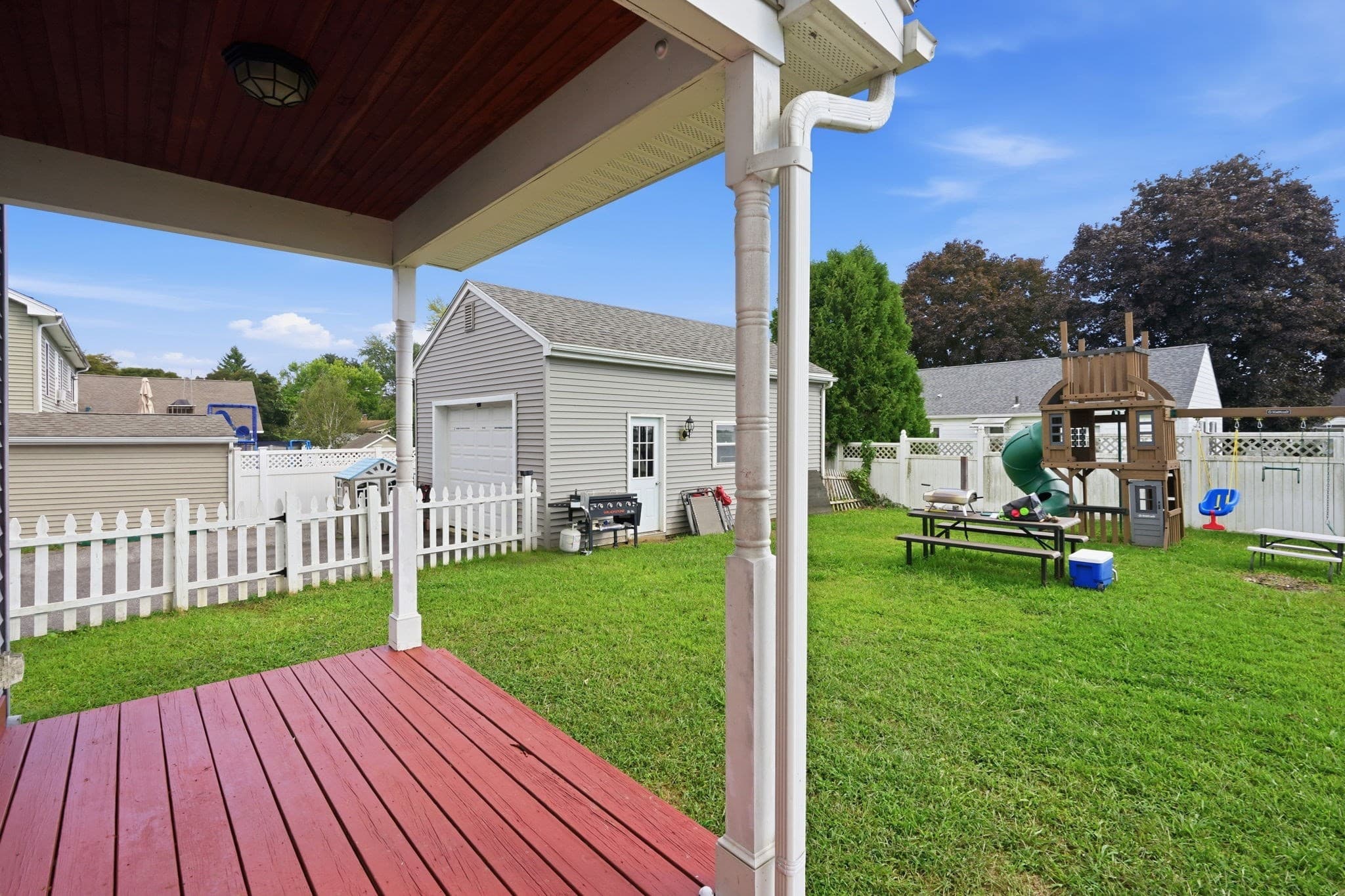 Single Family Residence at 69 Arthur St, Chicopee MA 01013, photo 25 of 25