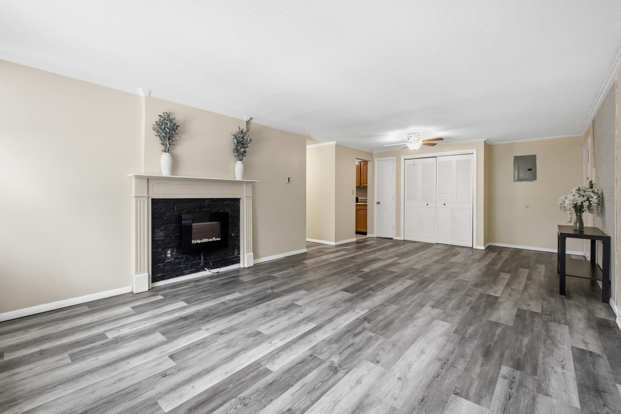 Condominium at 180 Main St (Building 5) # 5205, Bridgewater MA 02324, Bridgewater, photo 22 of 40