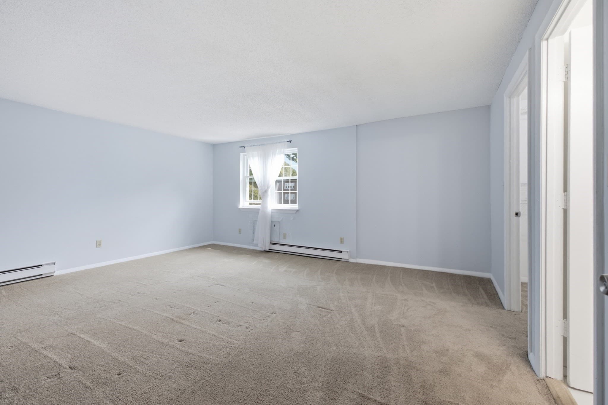 Condominium at 180 Main St (Building 5) # 5205, Bridgewater MA 02324, Bridgewater, photo 32 of 40