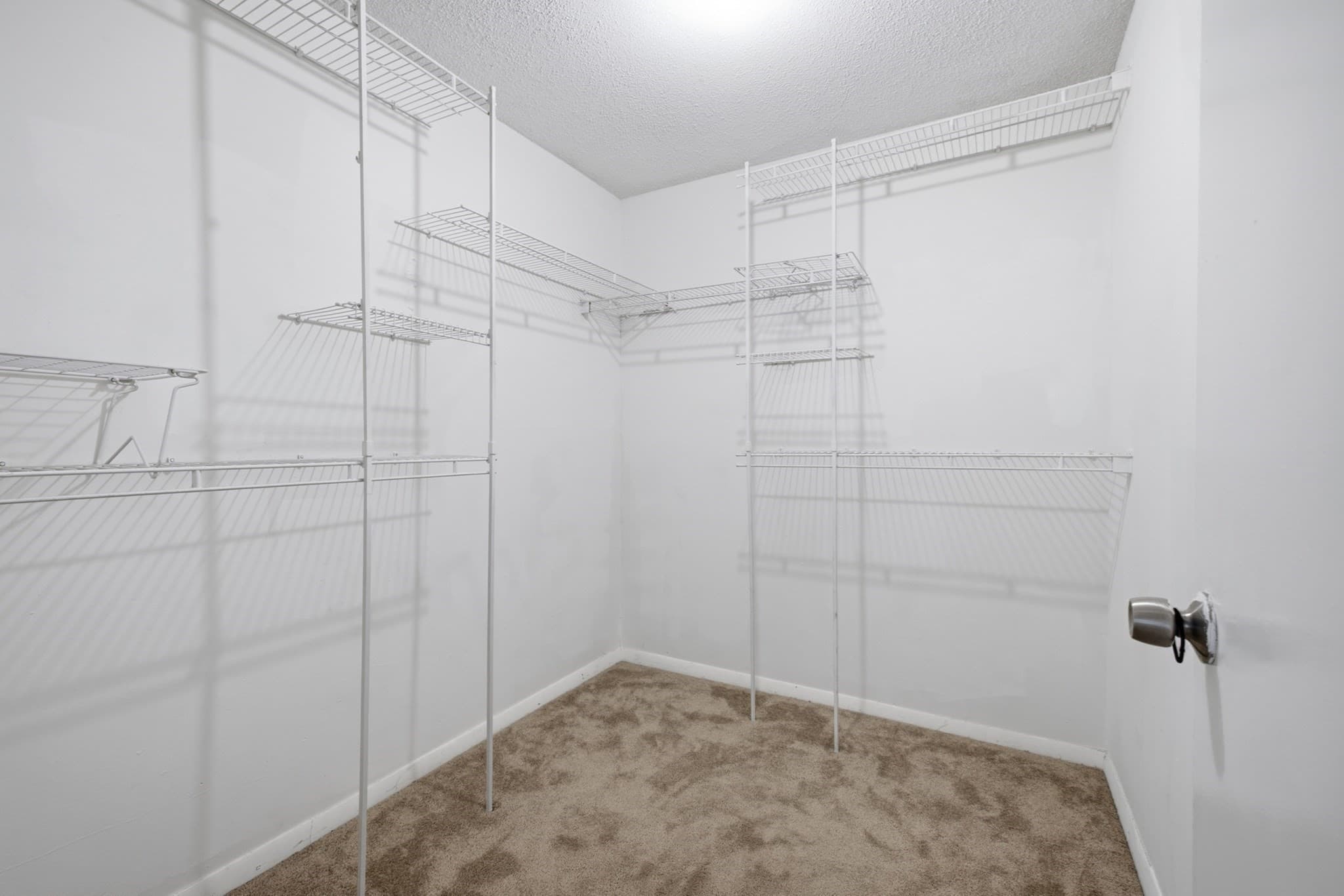 Condominium at 180 Main St (Building 5) # 5205, Bridgewater MA 02324, Bridgewater, photo 33 of 40