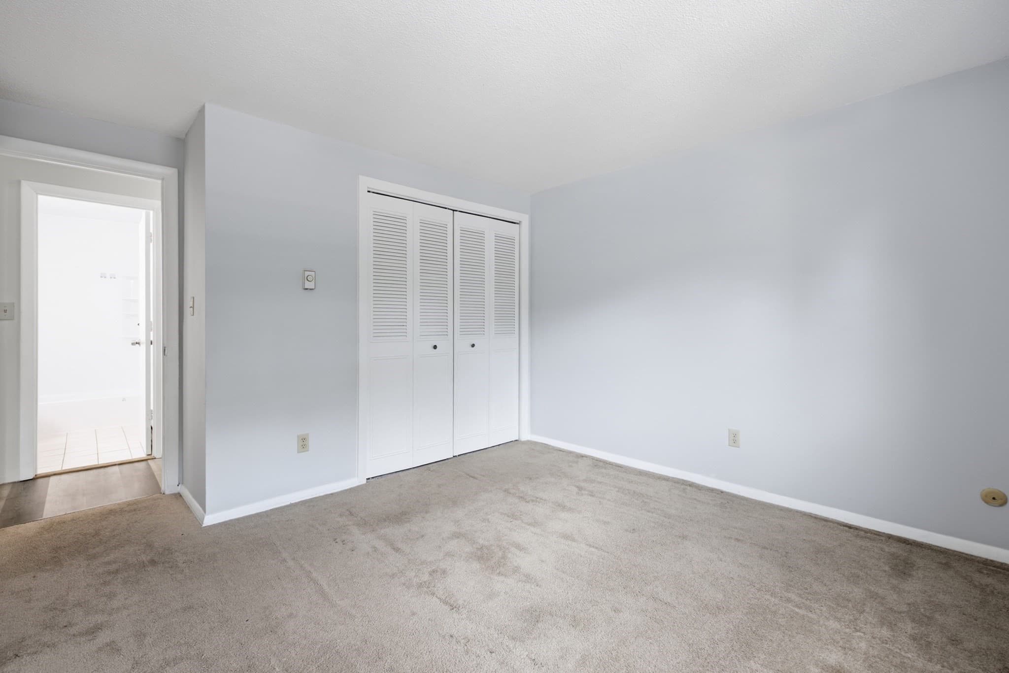 Condominium at 180 Main St (Building 5) # 5205, Bridgewater MA 02324, Bridgewater, photo 35 of 40
