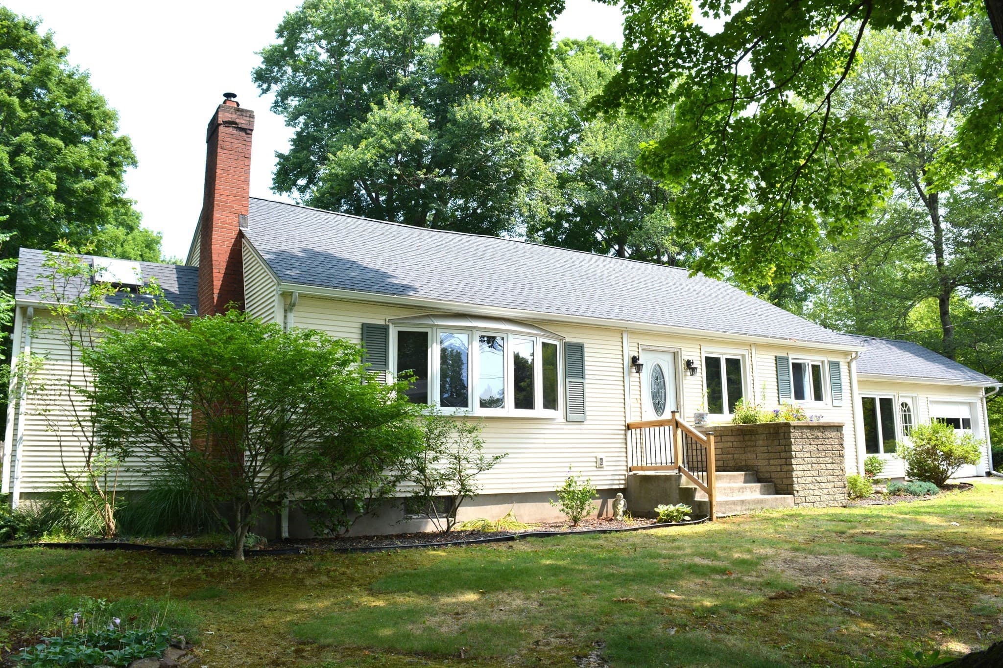 Single Family Residence at 18 Highland Park Drive, West Springfield MA 01089, West Springfield, photo 2 of 36