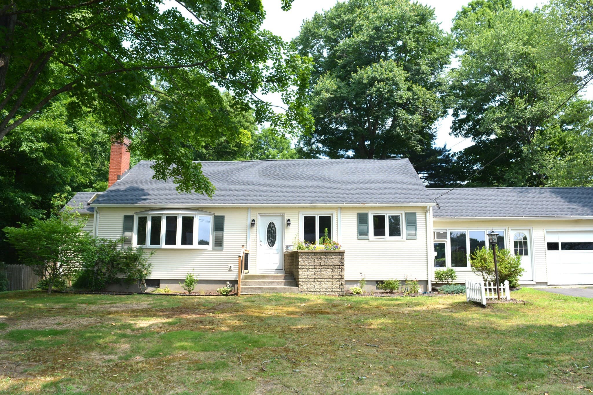18 Highland Park Drive, West Springfield MA 01089
