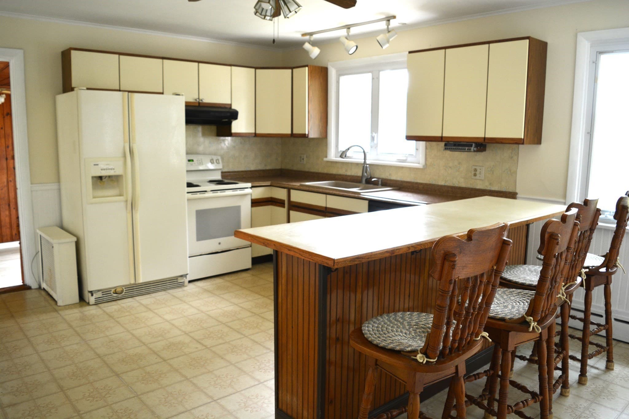 Single Family Residence at 18 Highland Park Drive, West Springfield MA 01089, West Springfield, photo 10 of 36