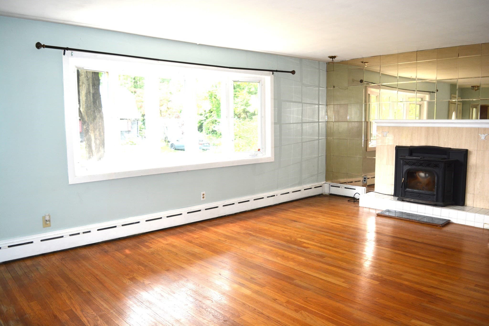 Single Family Residence at 18 Highland Park Drive, West Springfield MA 01089, West Springfield, photo 4 of 36
