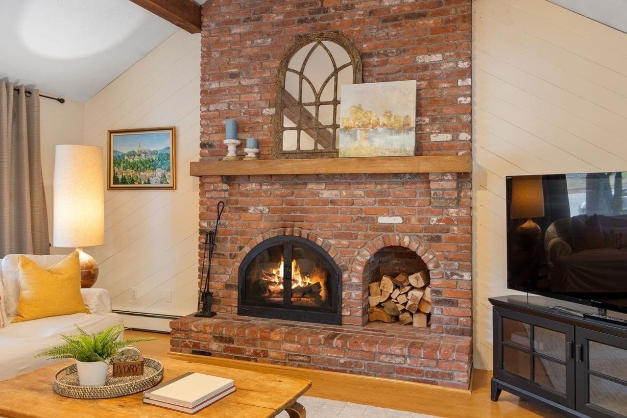 Single Family Residence at 56 Monteiro Way, North Andover MA 01845, North Andover, photo 9 of 41