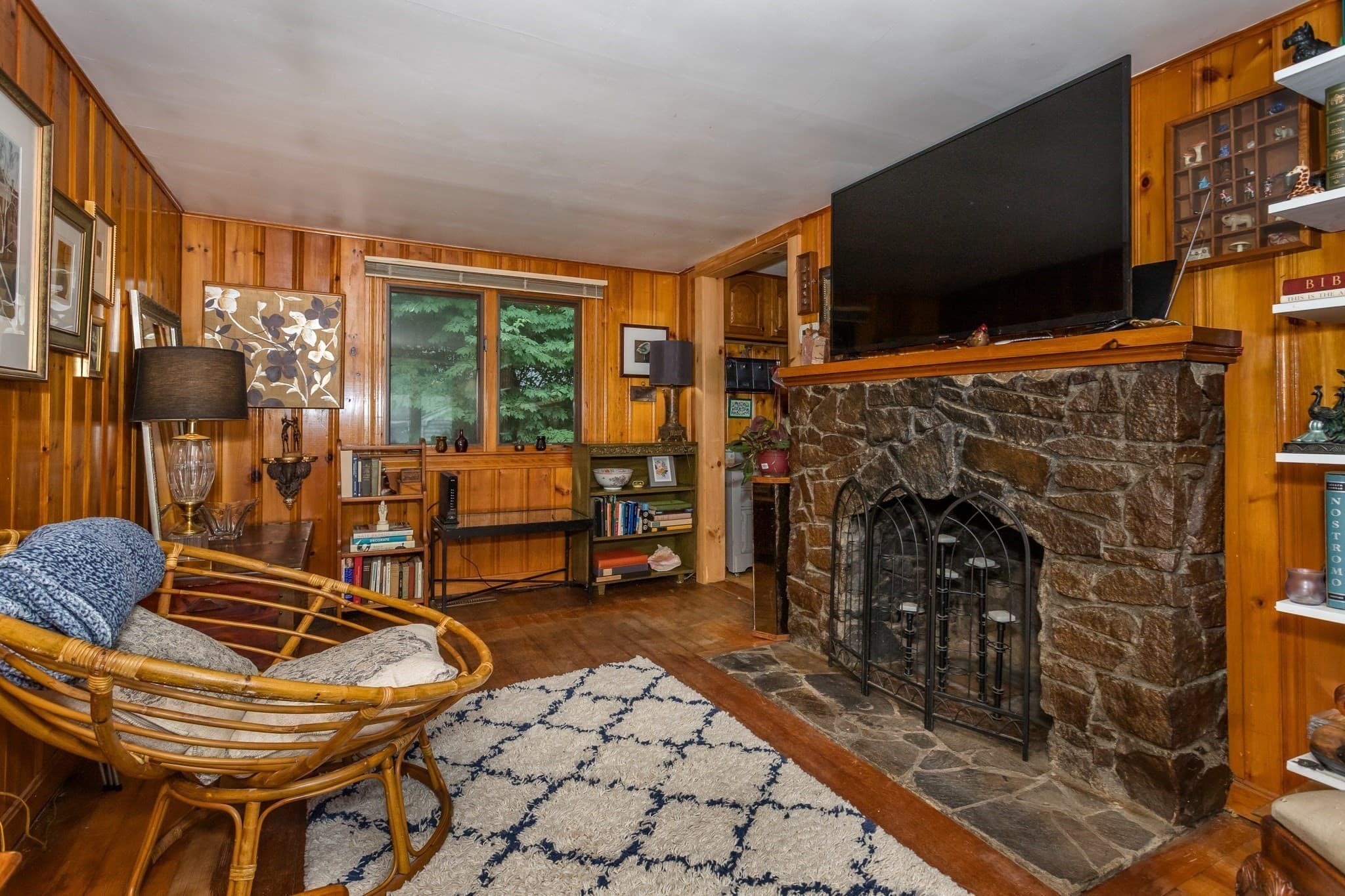 Single Family Residence at 20 Crest Ave, Weymouth MA 02189, Weymouth, photo 12 of 16