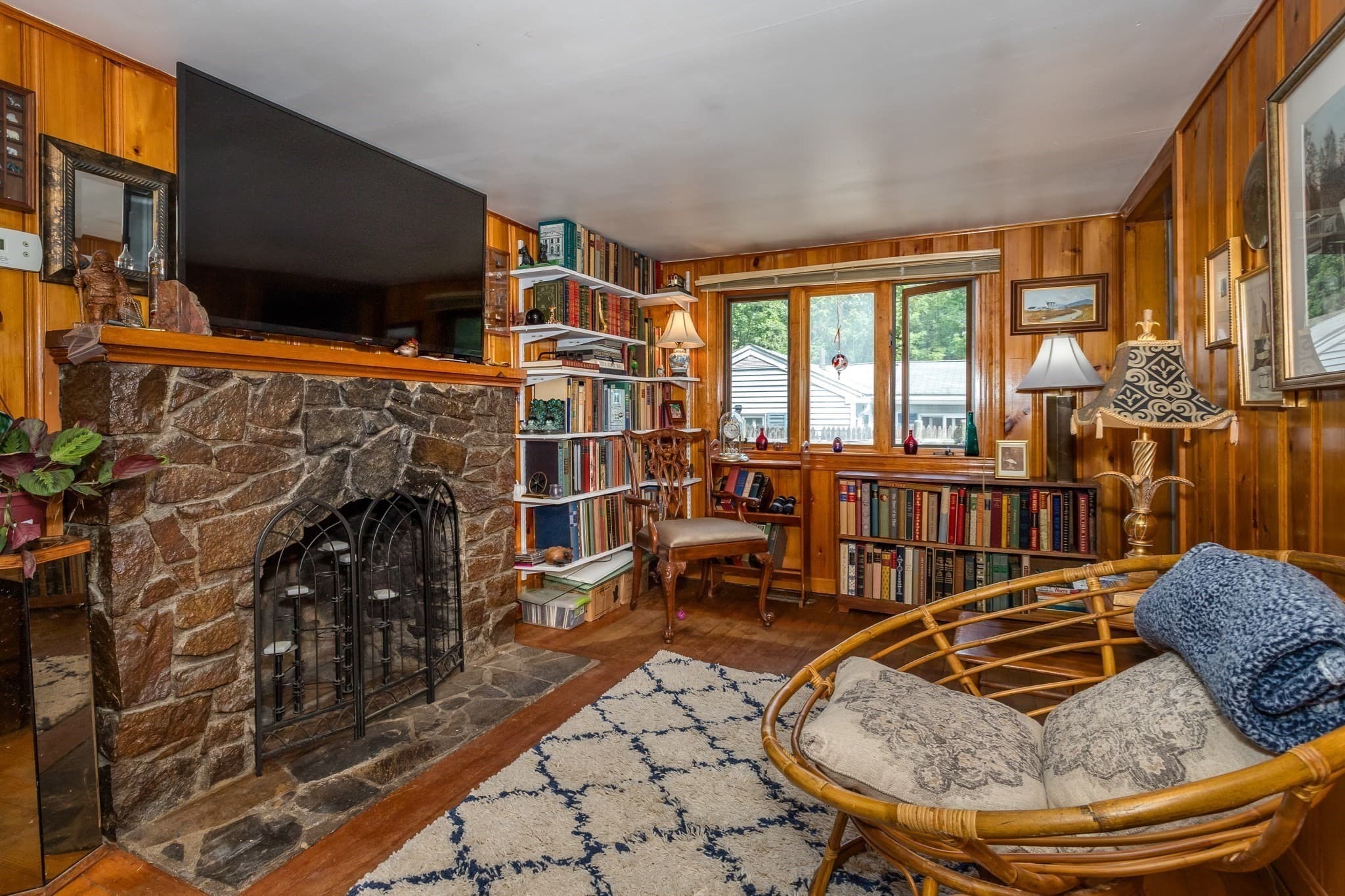 Single Family Residence at 20 Crest Ave, Weymouth MA 02189, Weymouth, photo 11 of 16