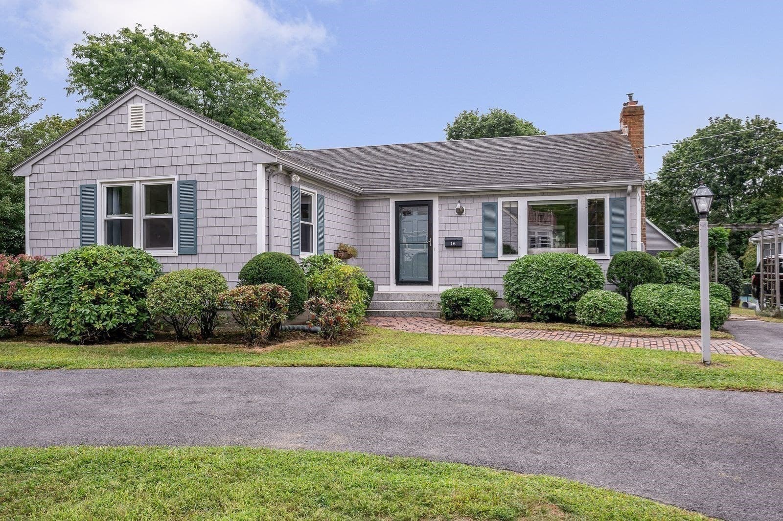 16 Central St, Wakefield MA 01880