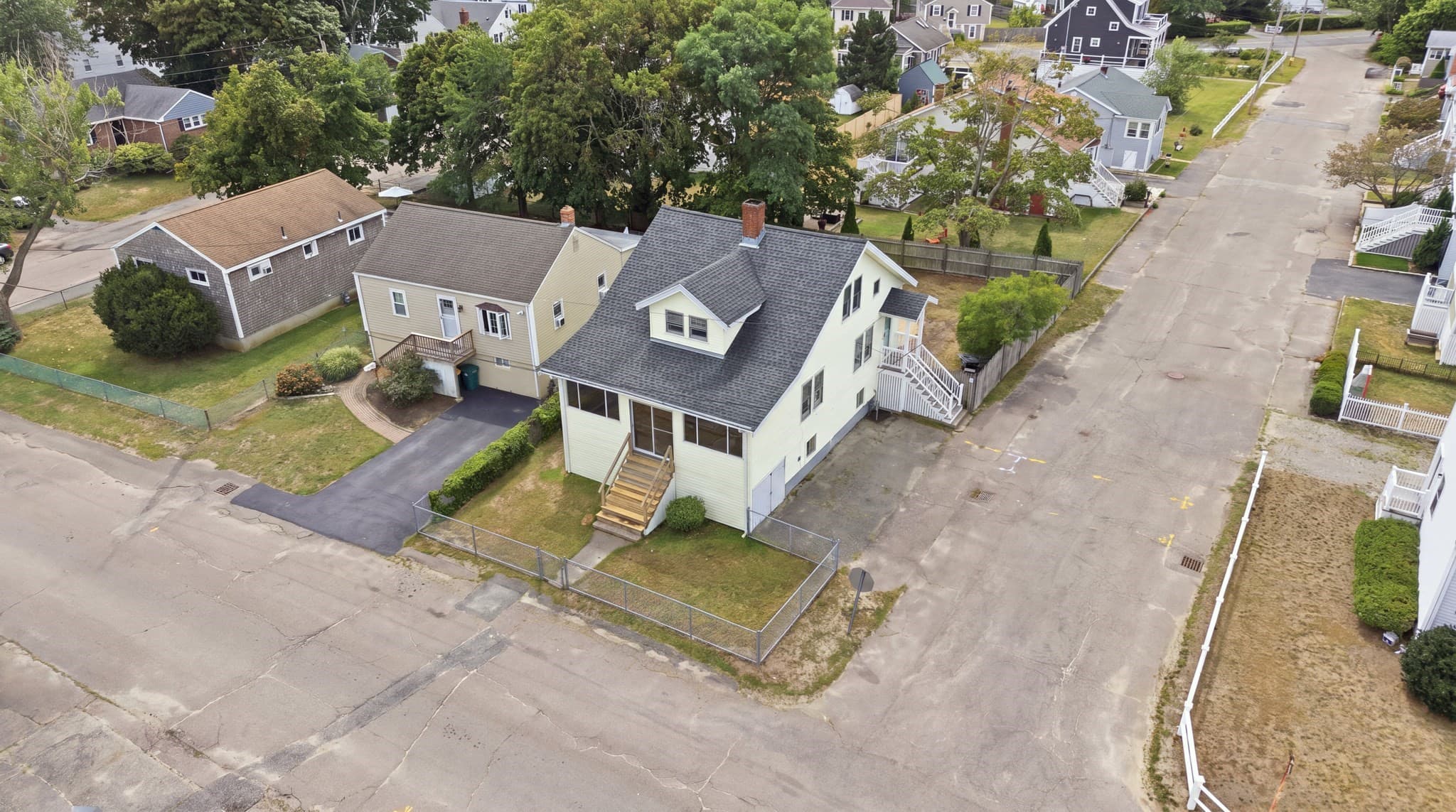 Single Family Residence at 9 Stafford Rd, Hull MA 02045, Hull, photo 16 of 22