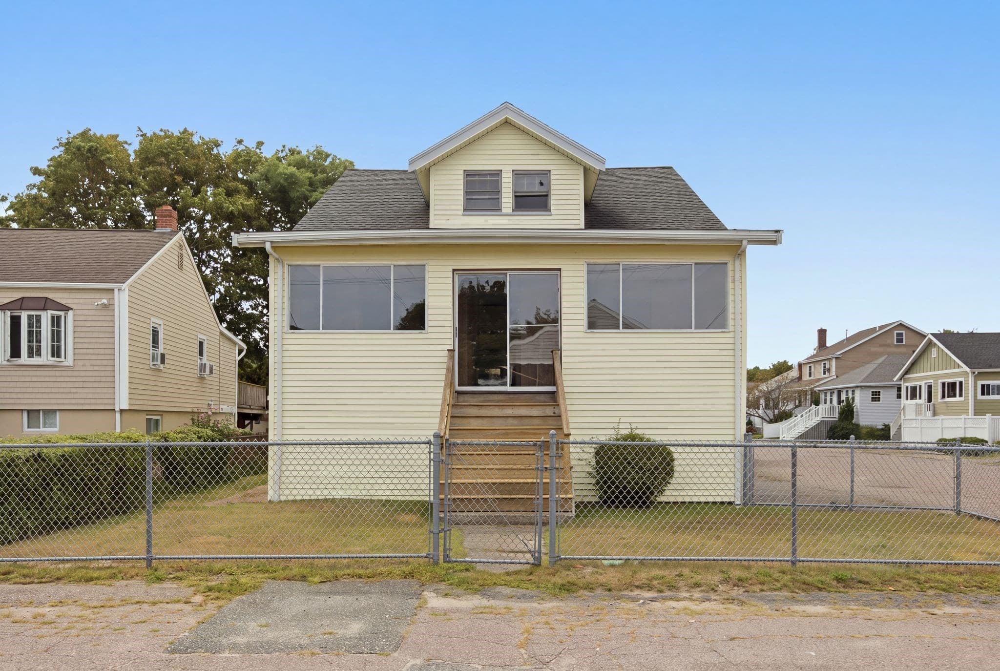 9 Stafford Rd, Hull MA 02045