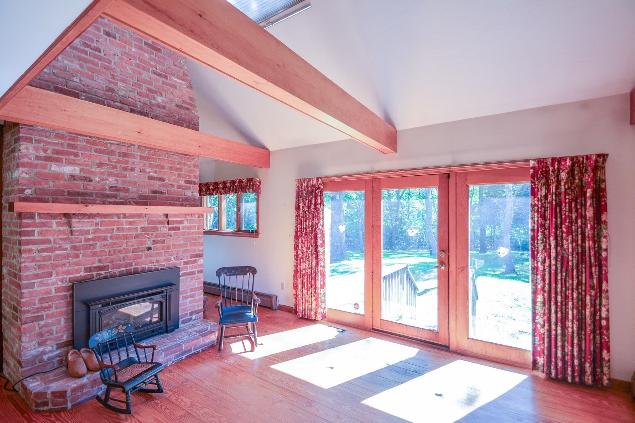 Single Family Residence at 18 Town Landing Rd, Berkley MA 02779, Berkley, photo 23 of 42