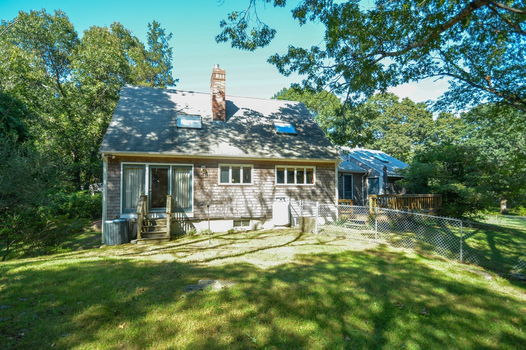 Single Family Residence at 18 Town Landing Rd, Berkley MA 02779, Berkley, photo 3 of 42