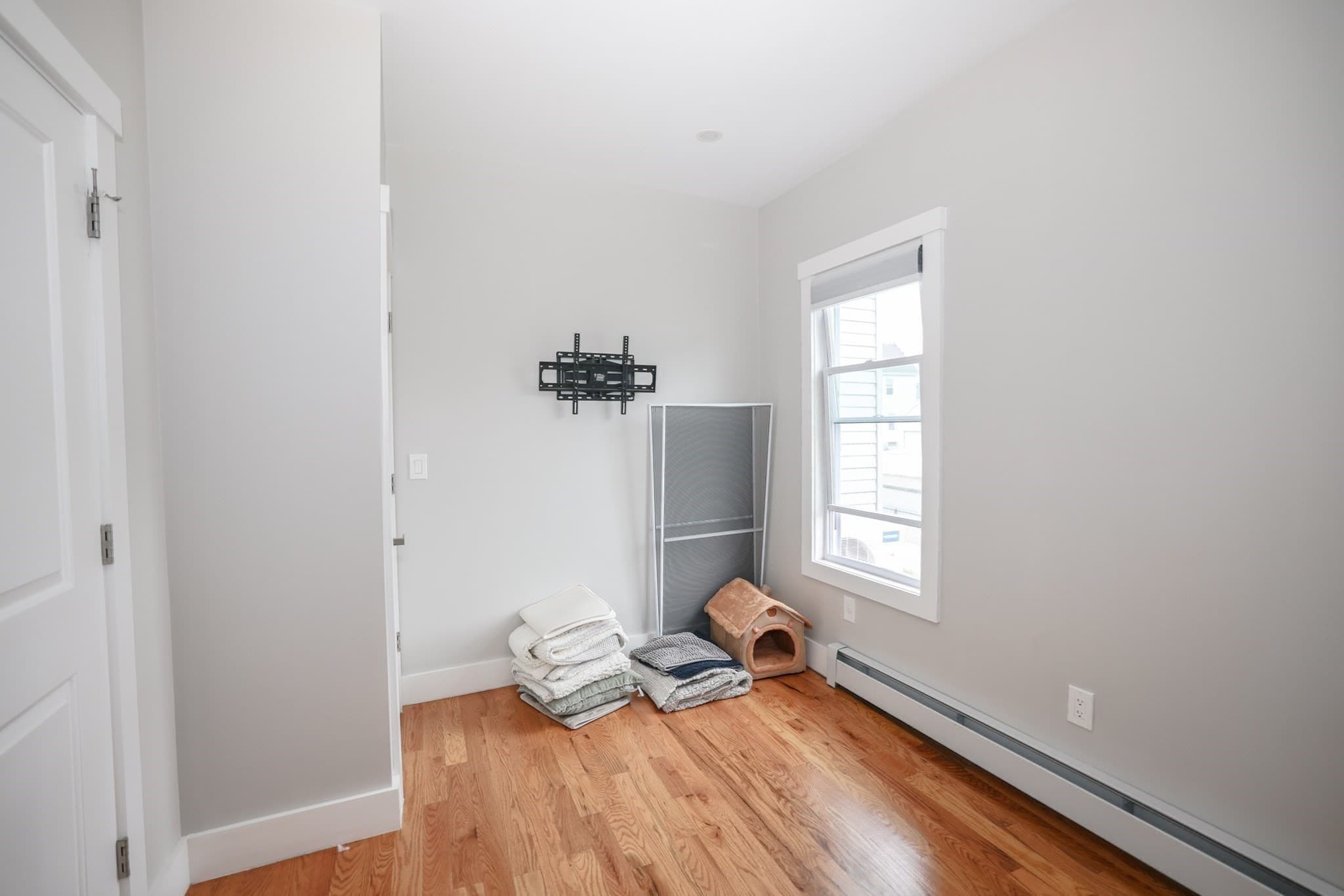 4 Family at 137-139 West St, Malden MA 02148, Malden, photo 27 of 42