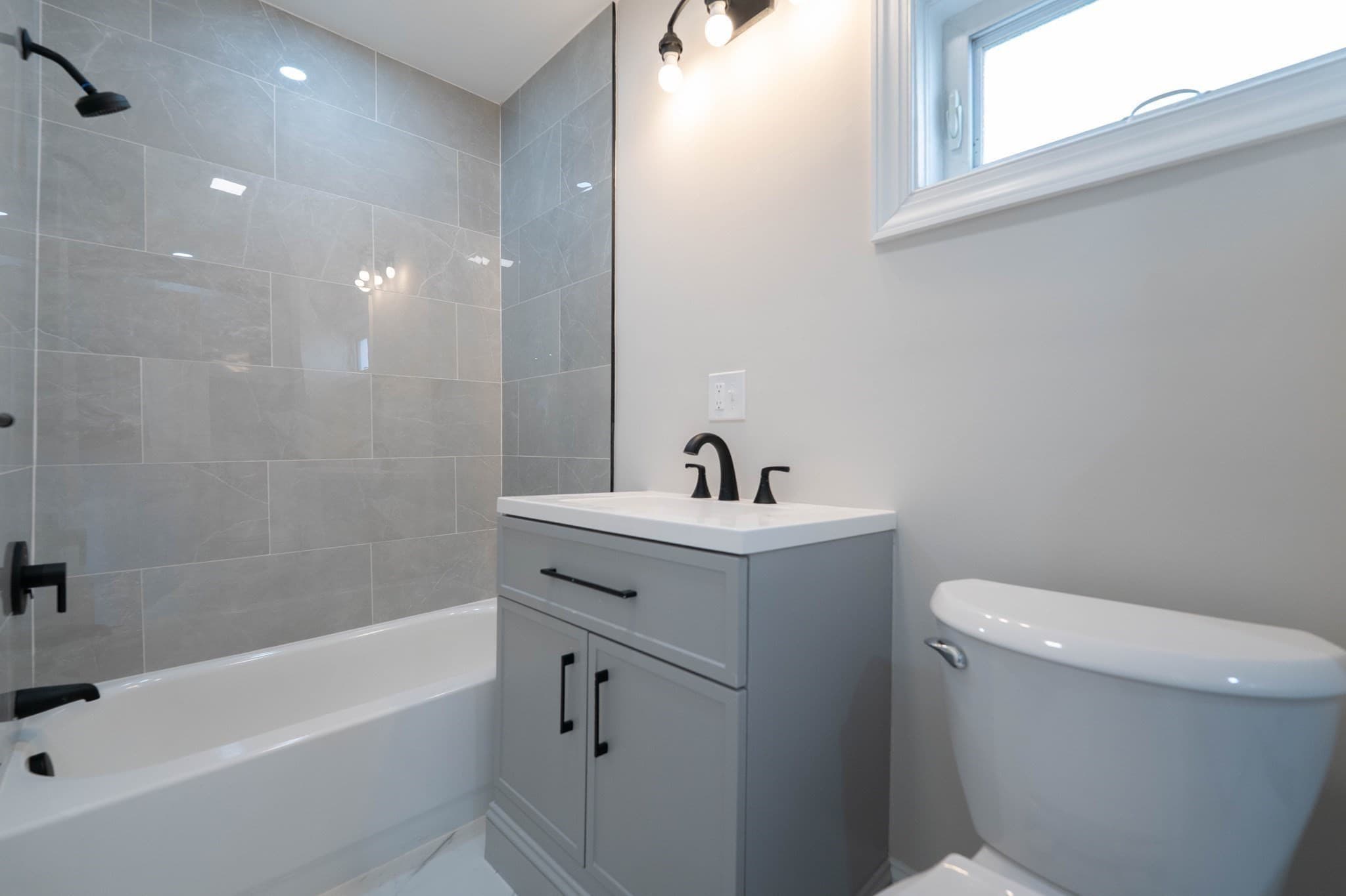 Single Family Residence at 148 Cedar St, New Bedford MA 02740, photo 13 of 22