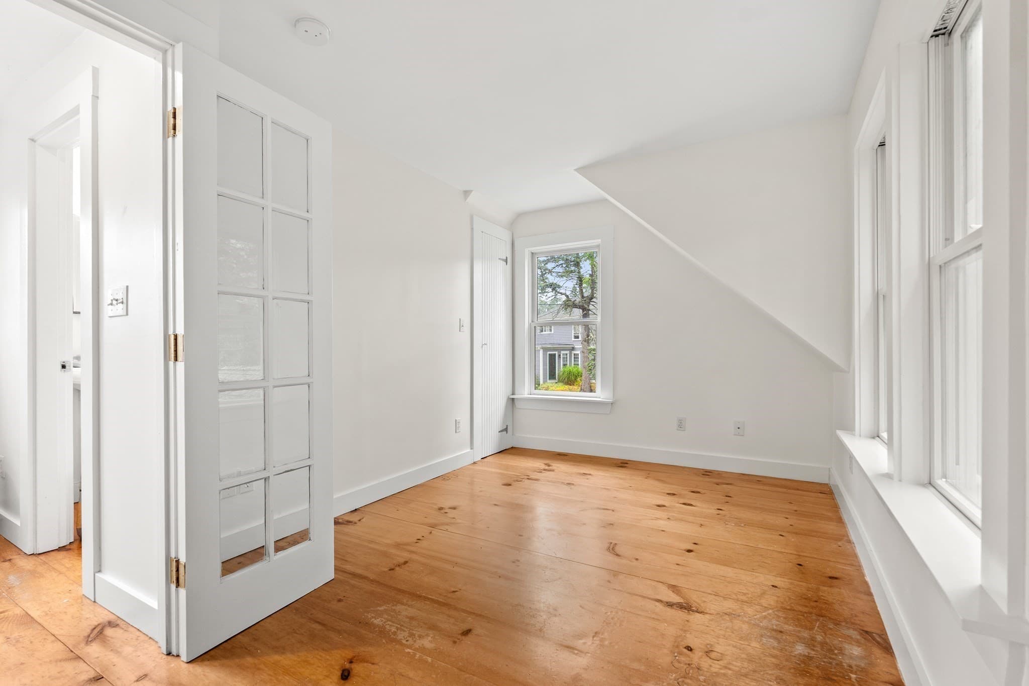 Single Family Residence at 1105 Washington, Gloucester MA 01930, Gloucester, photo 13 of 29