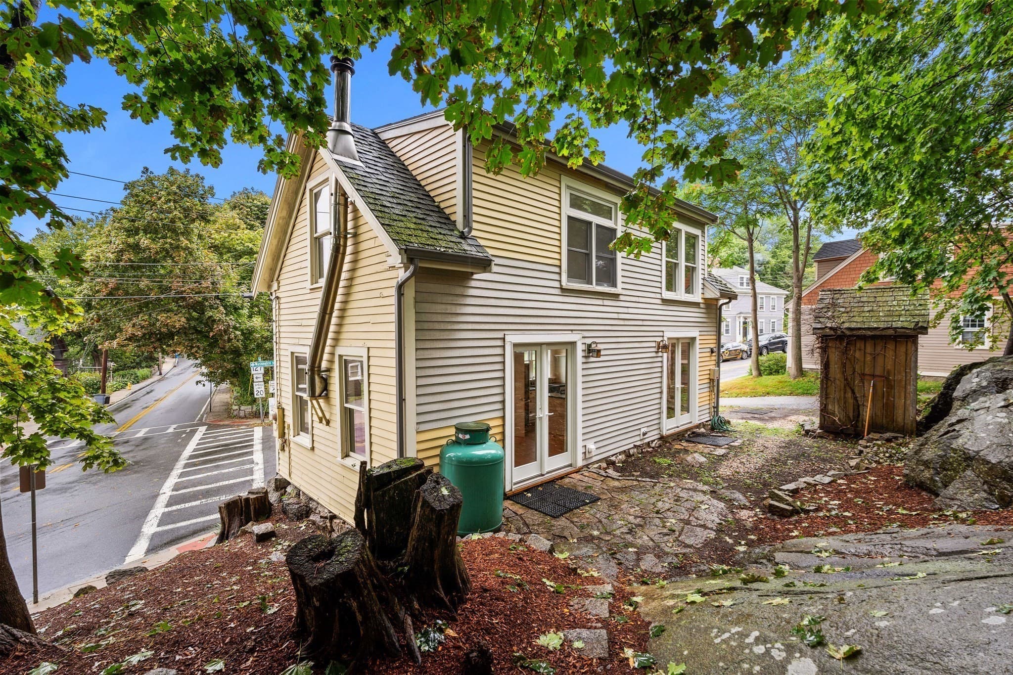 Single Family Residence at 1105 Washington, Gloucester MA 01930, Gloucester, photo 3 of 29