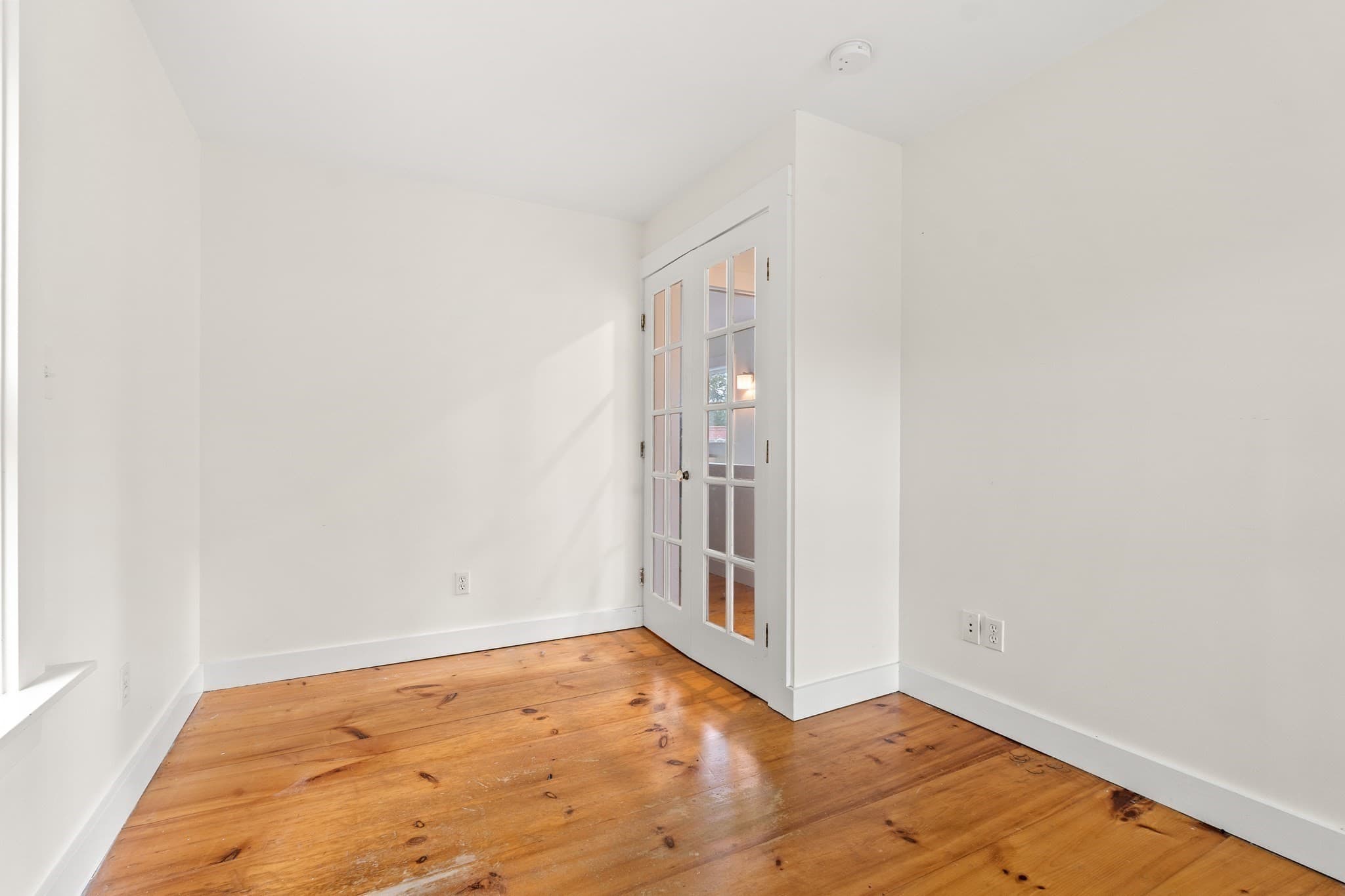 Single Family Residence at 1105 Washington, Gloucester MA 01930, Gloucester, photo 20 of 29
