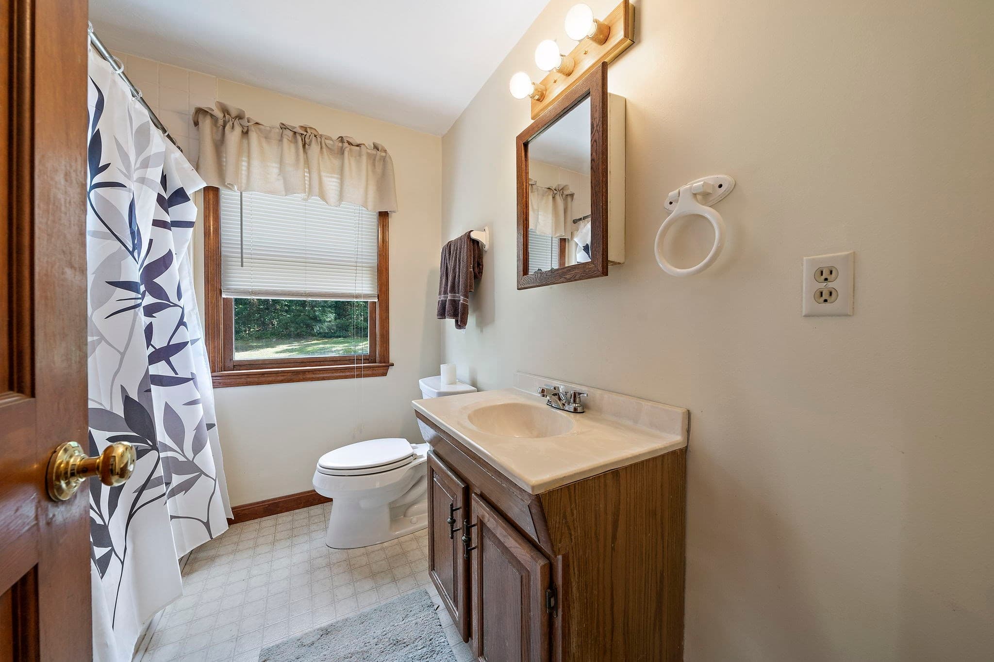 Single Family Residence at 2072 State Rd, Plymouth MA 02360, photo 23 of 42