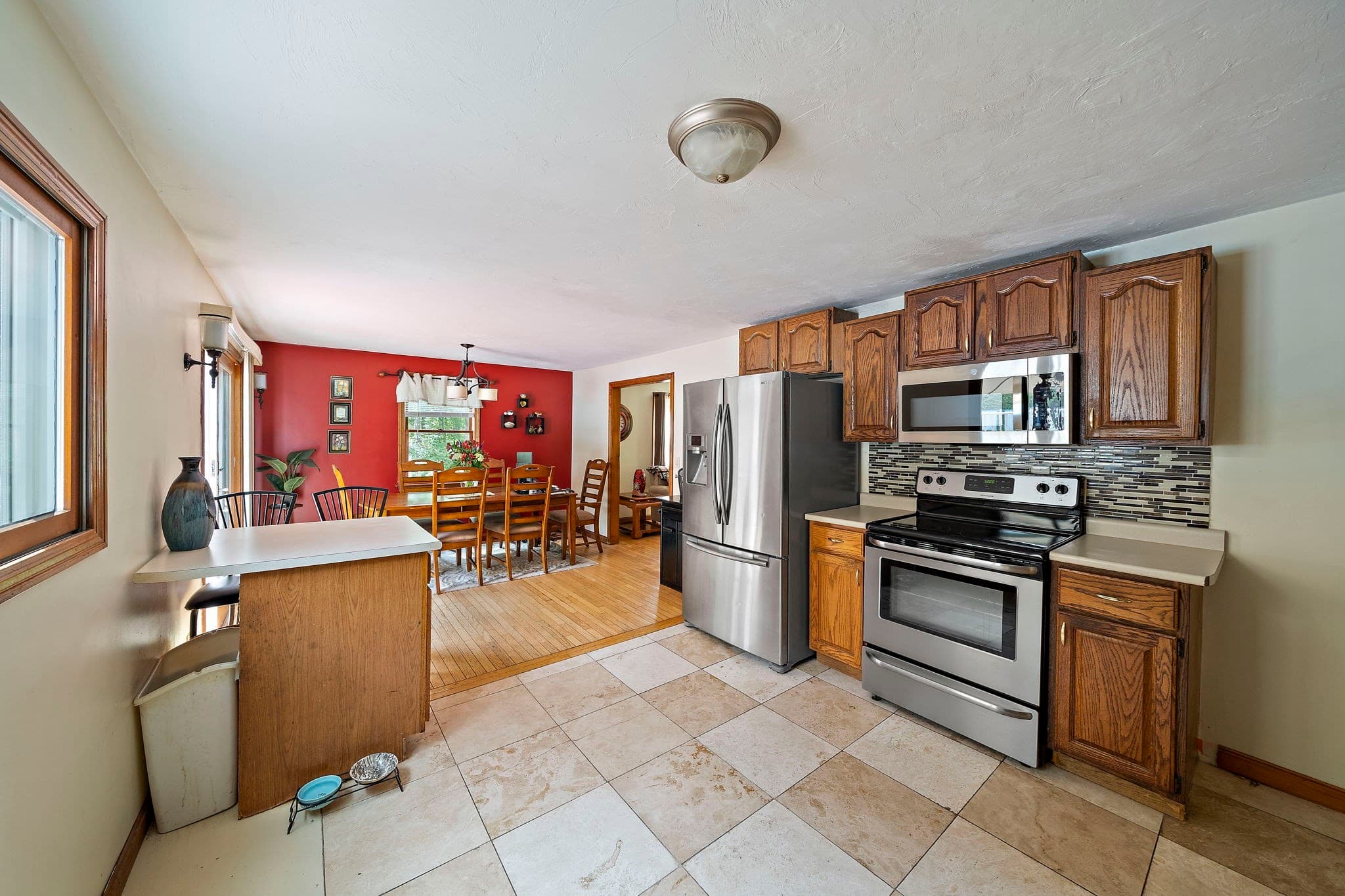 Single Family Residence at 2072 State Rd, Plymouth MA 02360, photo 6 of 42