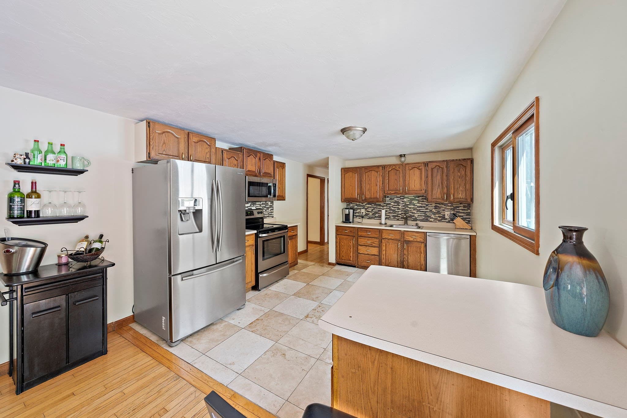 Single Family Residence at 2072 State Rd, Plymouth MA 02360, photo 5 of 42