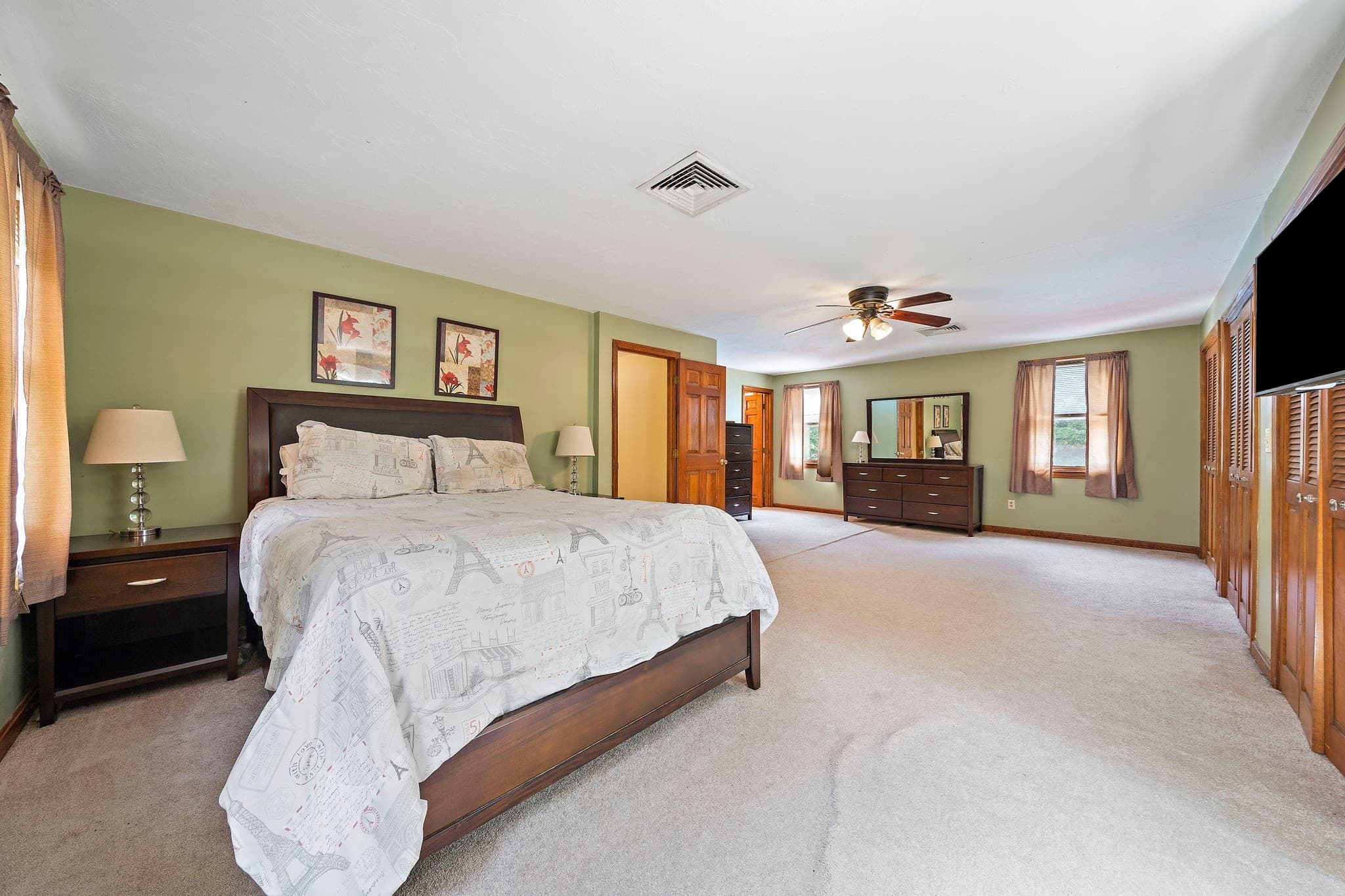 Single Family Residence at 2072 State Rd, Plymouth MA 02360, photo 15 of 42