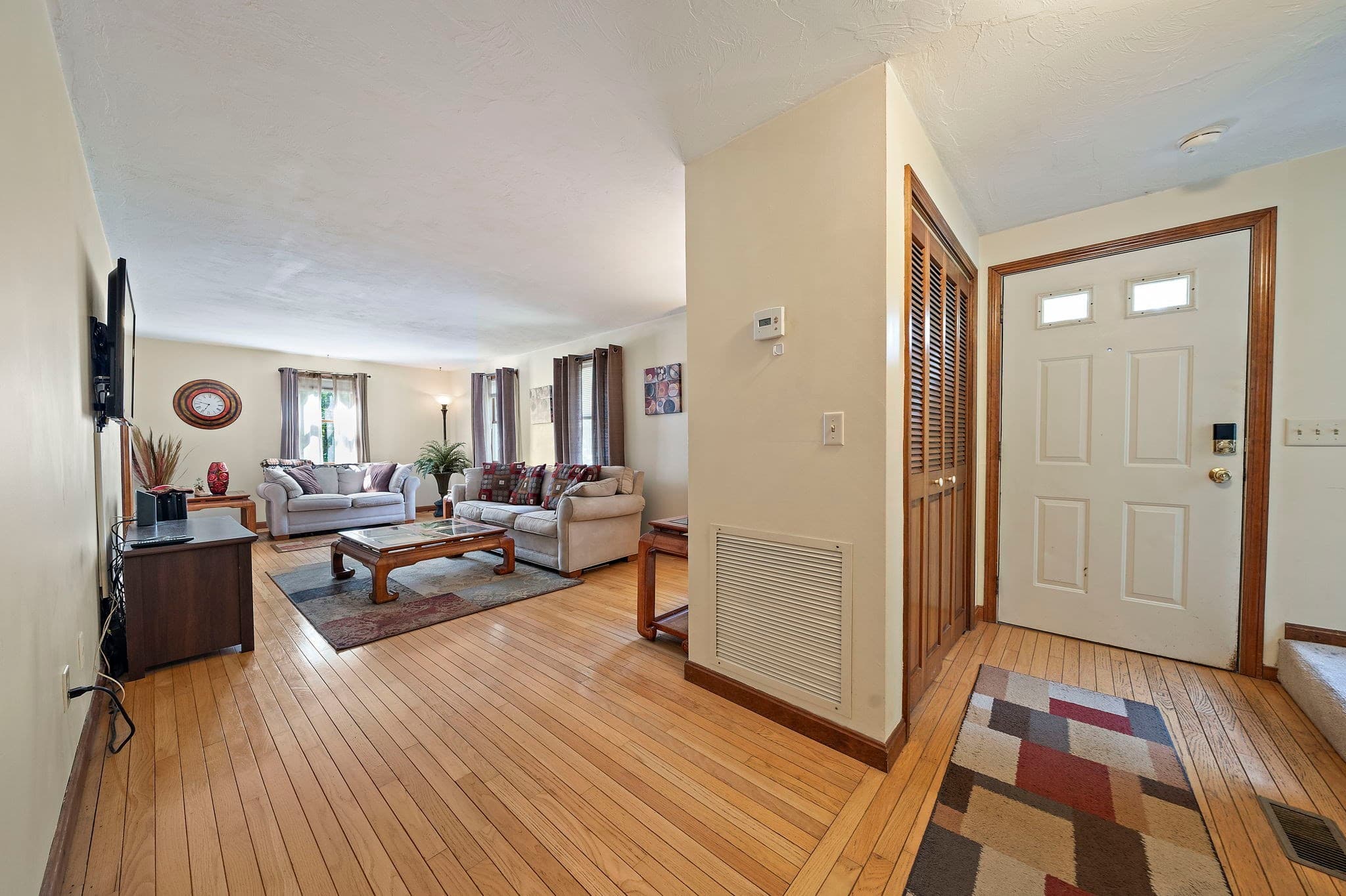 Single Family Residence at 2072 State Rd, Plymouth MA 02360, photo 11 of 42