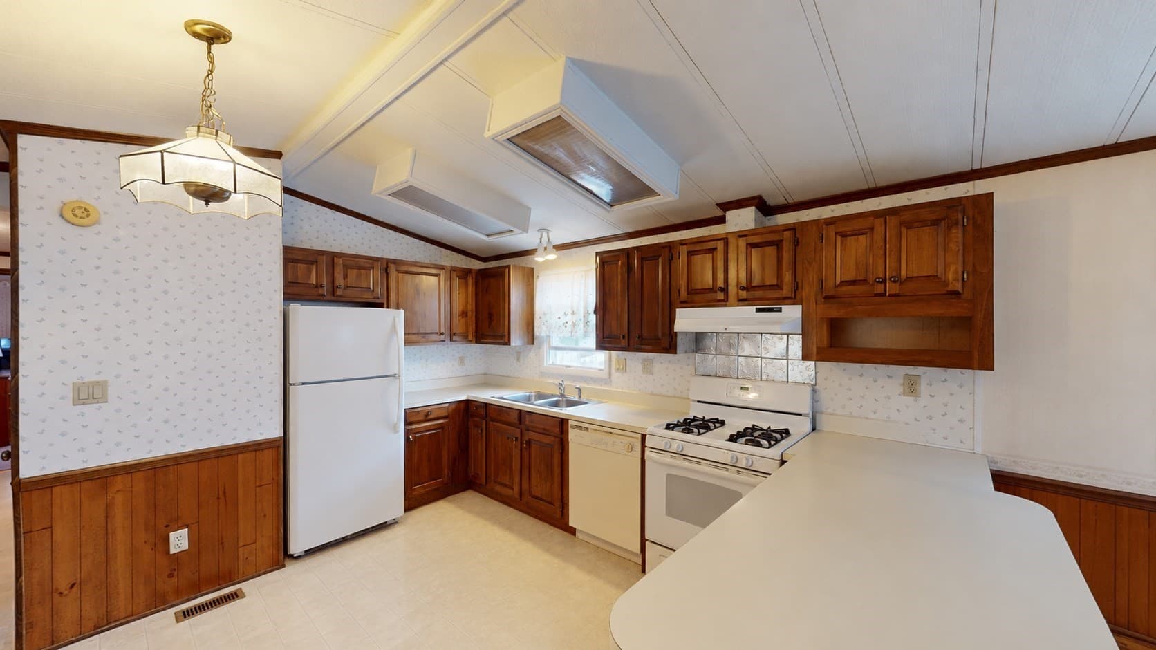 Mobile Home at 9 Jordan Way, Pepperell MA 01463, photo 13 of 31