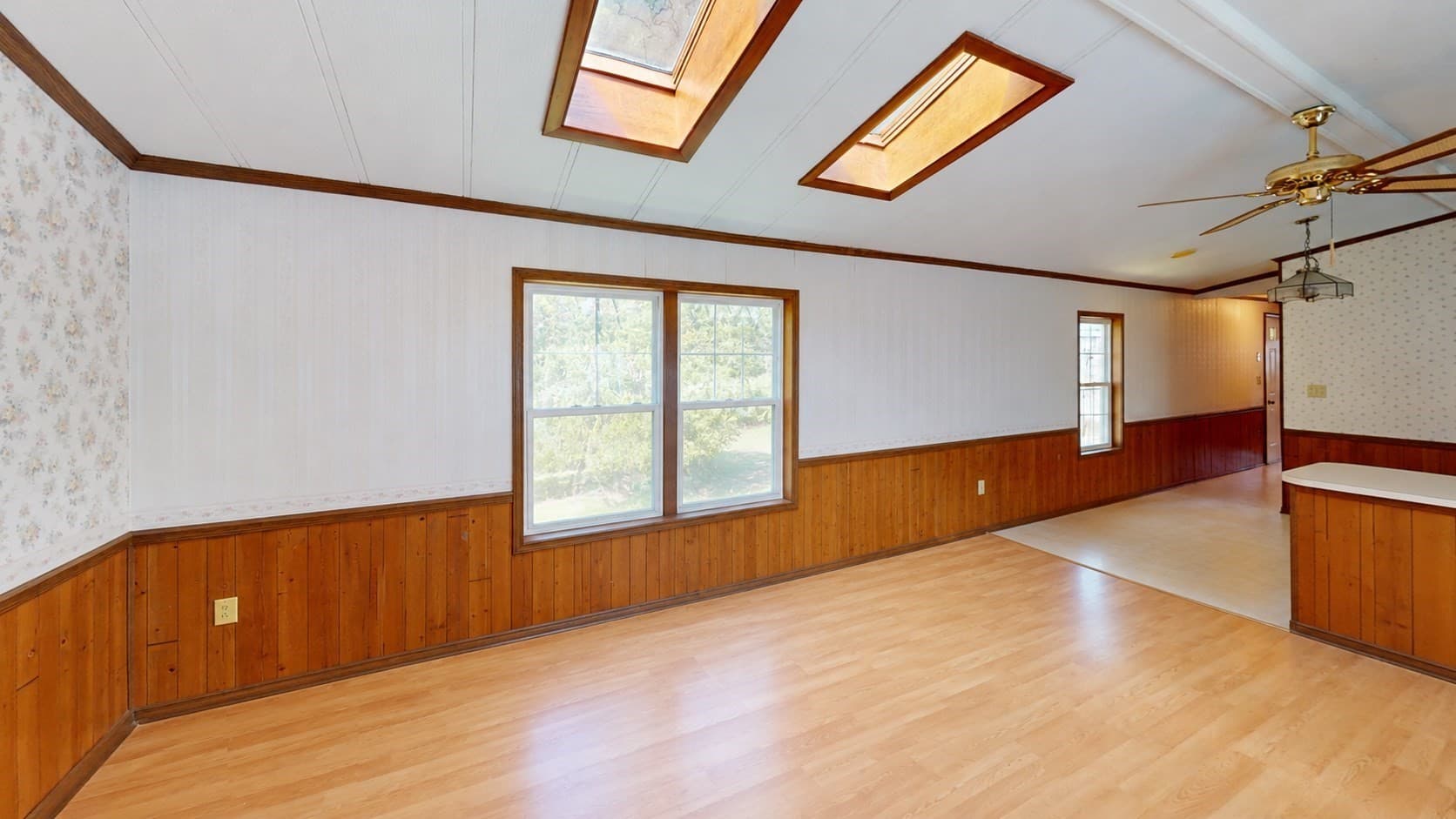 Mobile Home at 9 Jordan Way, Pepperell MA 01463, photo 7 of 31