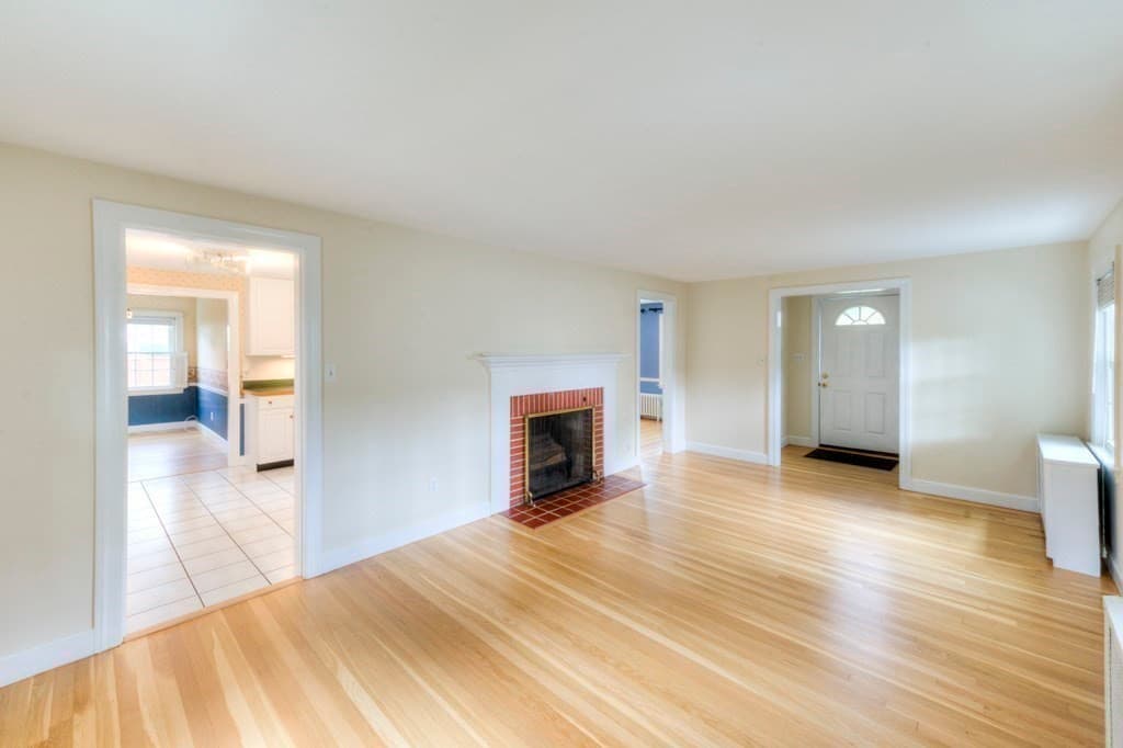 Single Family Residence at 27 Mayflower Circle, Worcester MA 01606, Worcester, photo 17 of 36