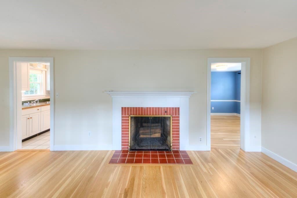 Single Family Residence at 27 Mayflower Circle, Worcester MA 01606, Worcester, photo 18 of 36