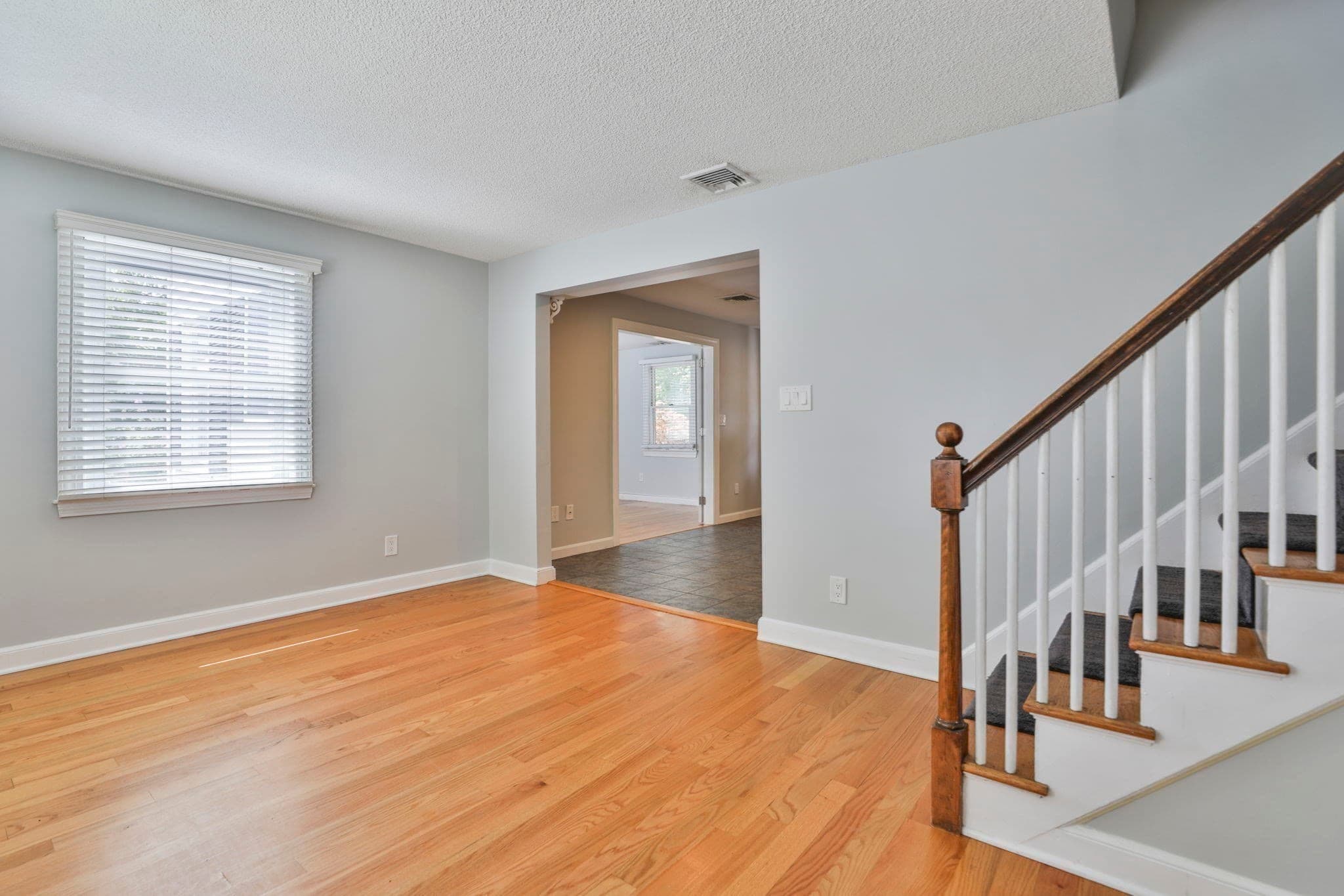 Condominium at 10 Rose Ave # 10, Watertown MA 02472, Watertown, photo 6 of 36