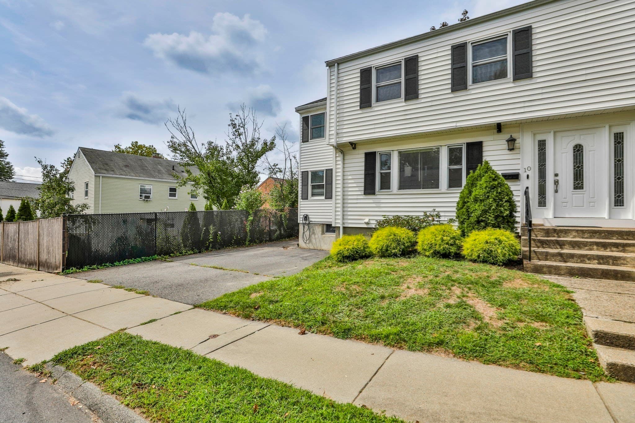 Condominium at 10 Rose Ave # 10, Watertown MA 02472, Watertown, photo 31 of 36
